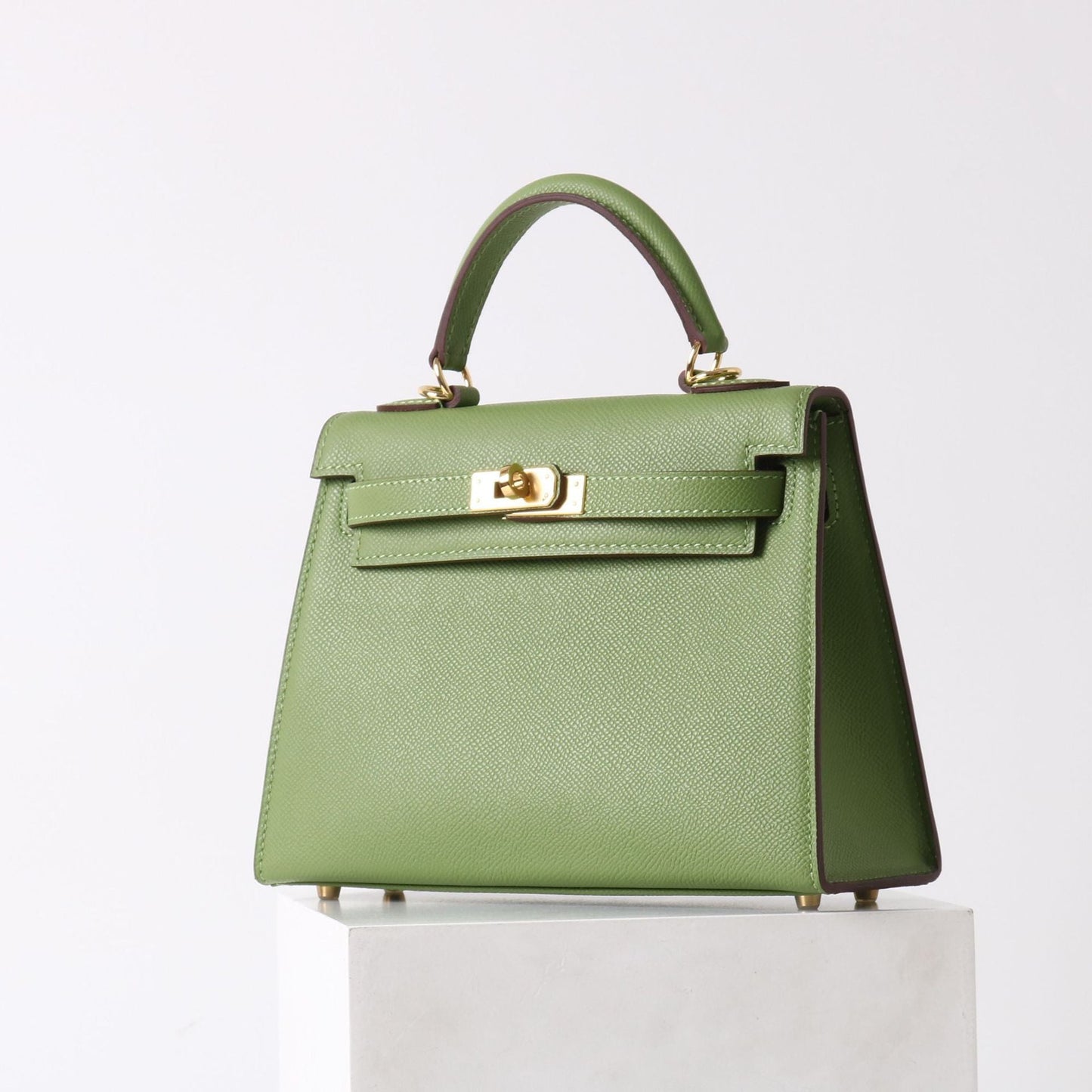 New Women’s Kelly Bag