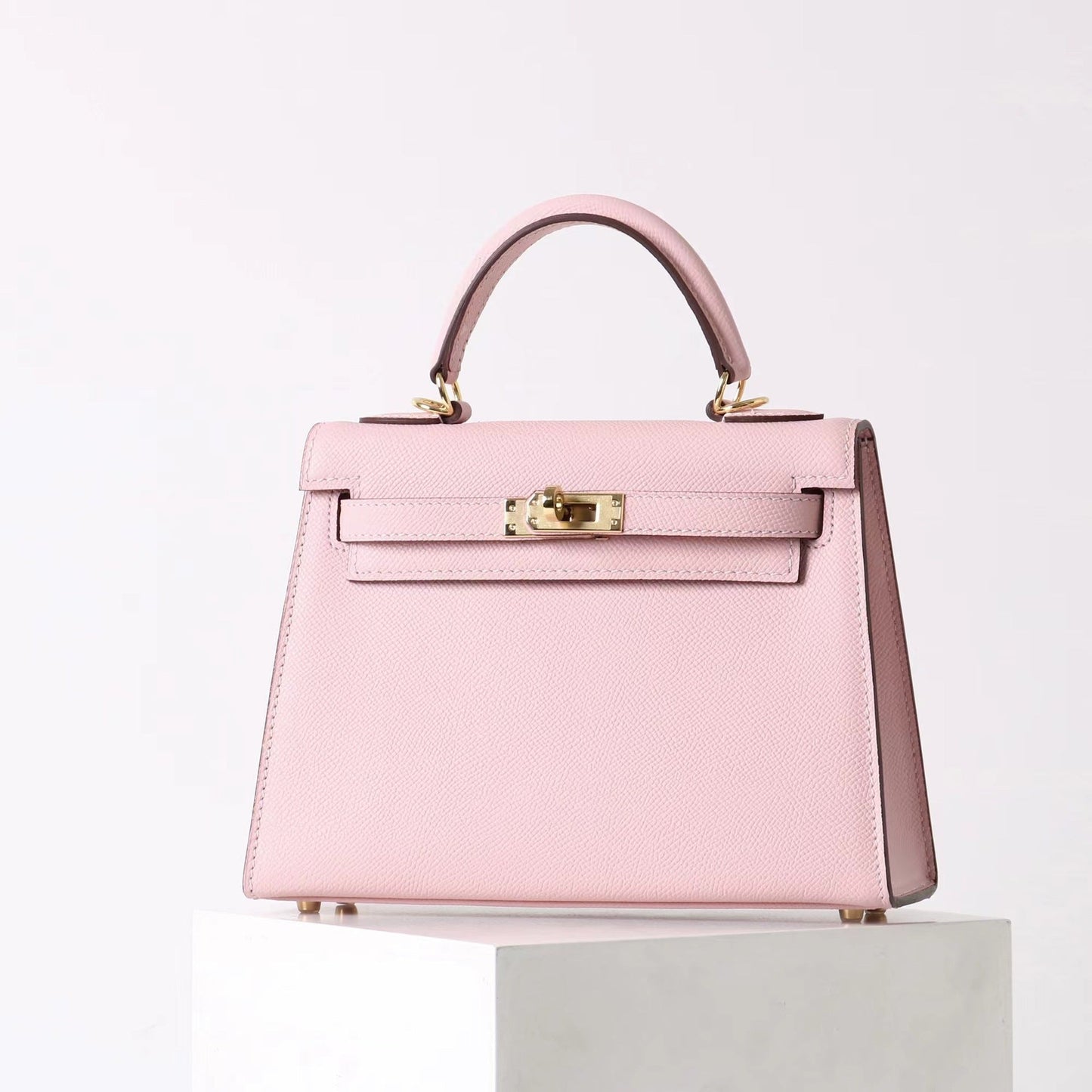 New Women’s Kelly Bag