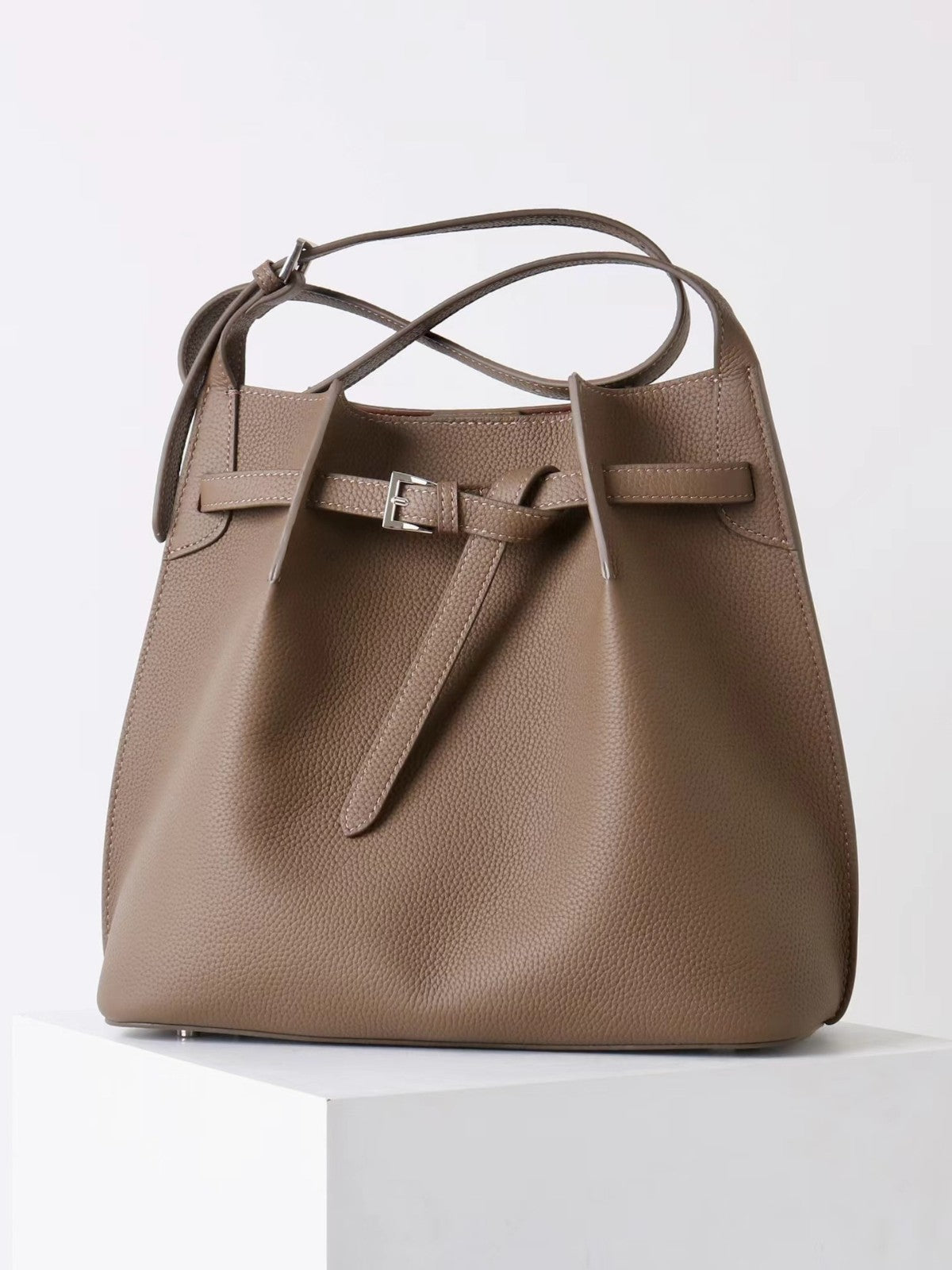 New Women’s Large Carrying Bag