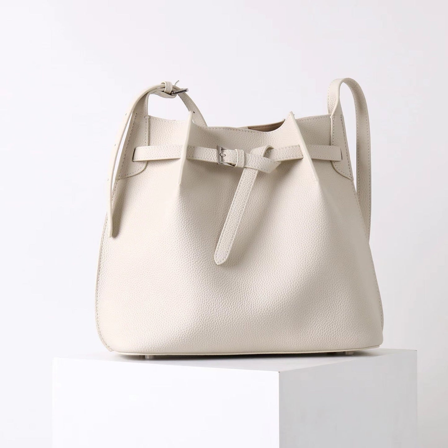 New Women’s Large Carrying Bag