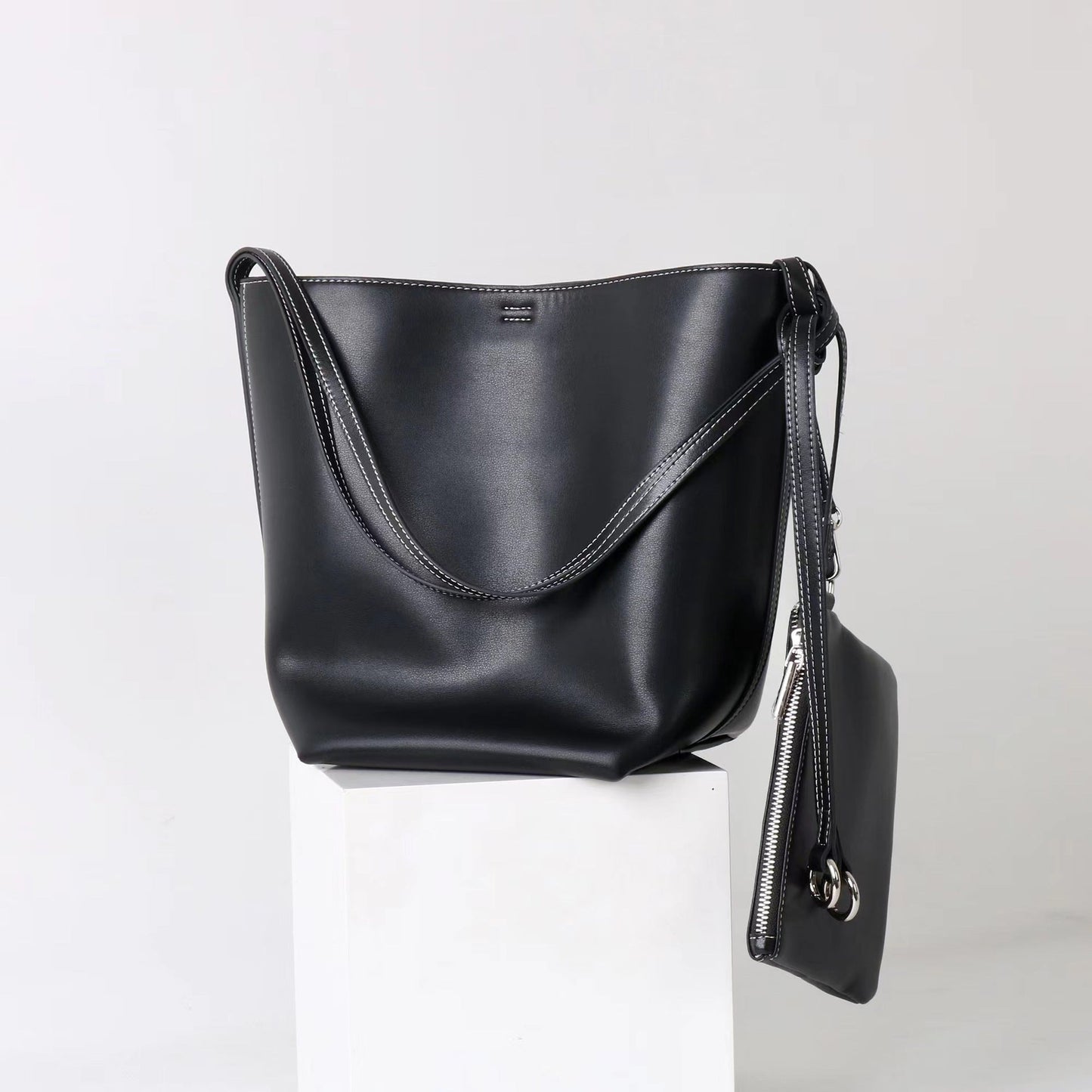 New Women’s Large Carrying Bag