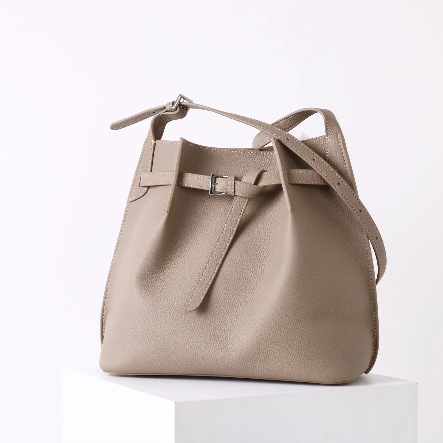 New Women’s Large Carrying Bag