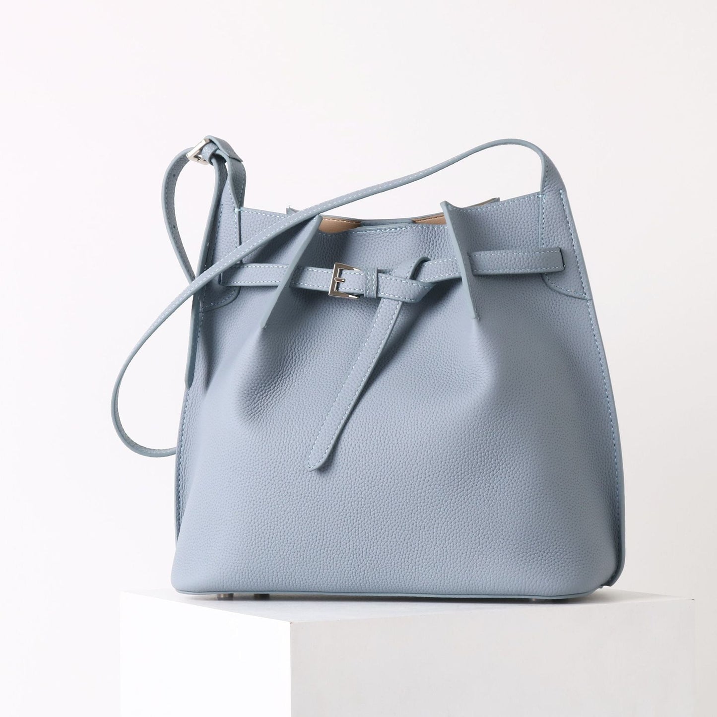 New Women’s Large Carrying Bag