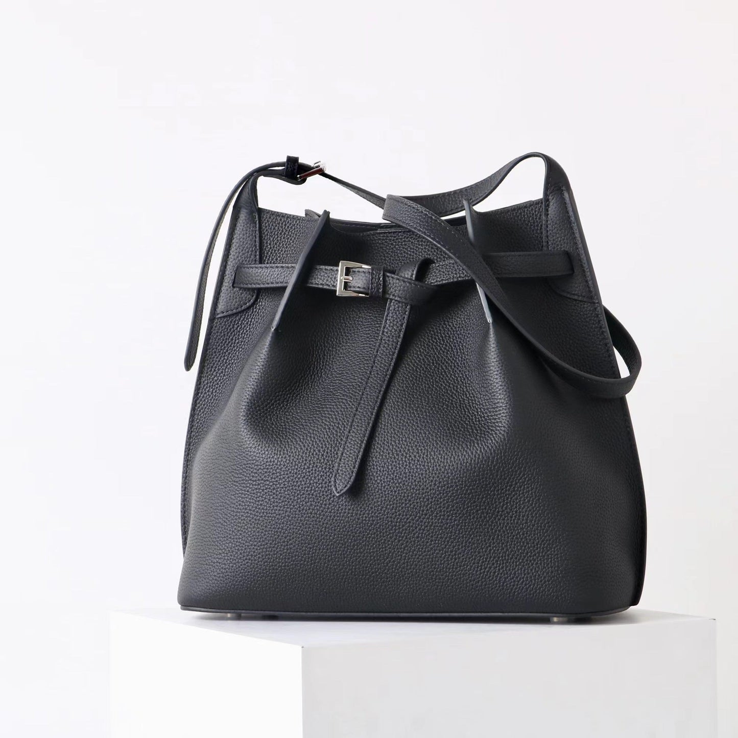 New Women’s Large Carrying Bag