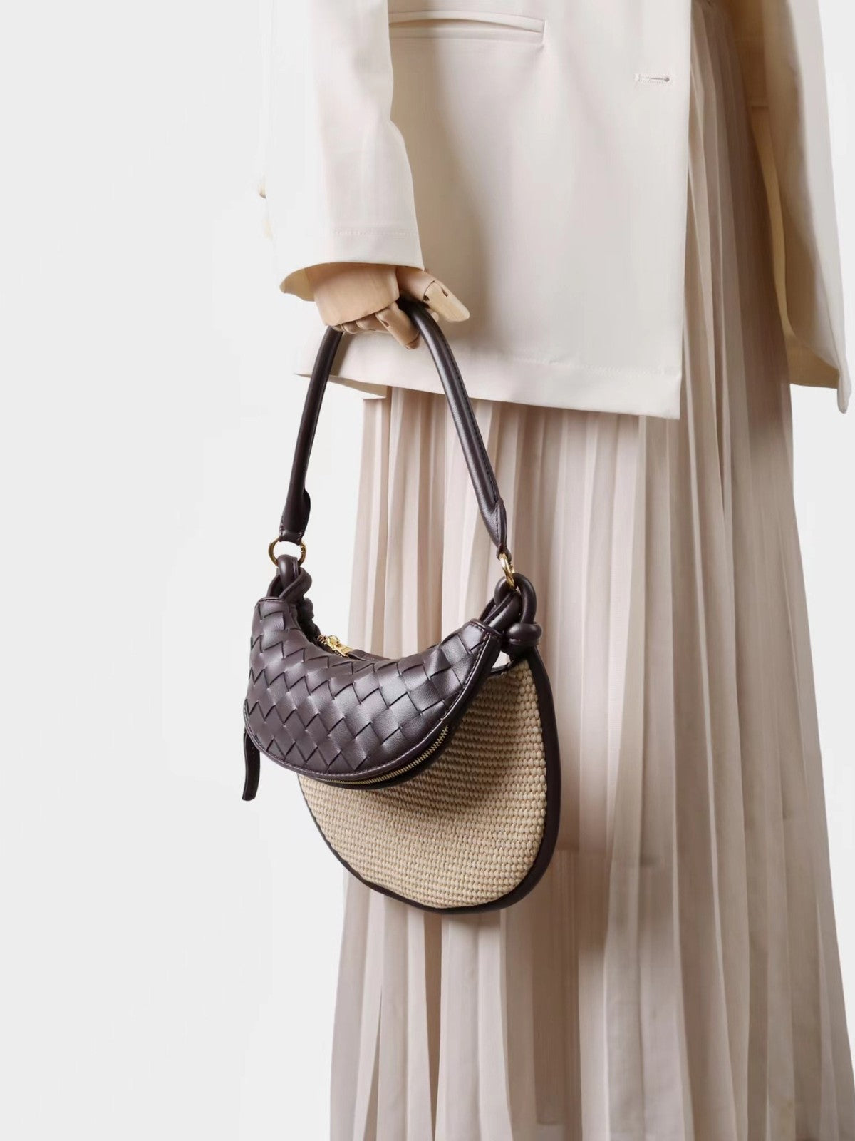 New women’s straw-woven moon bag