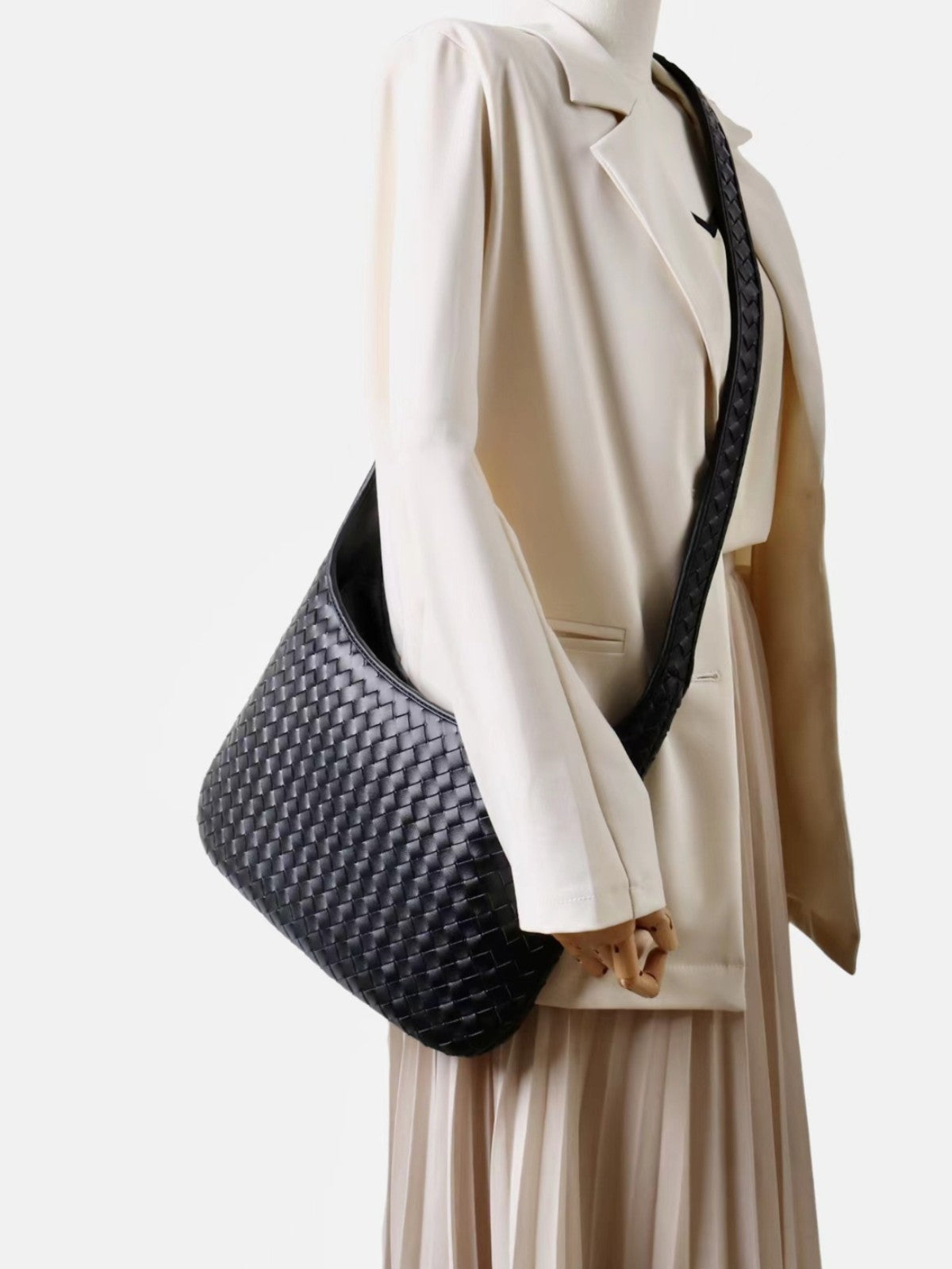 New Women’s Wide-Strap Woven Bag
