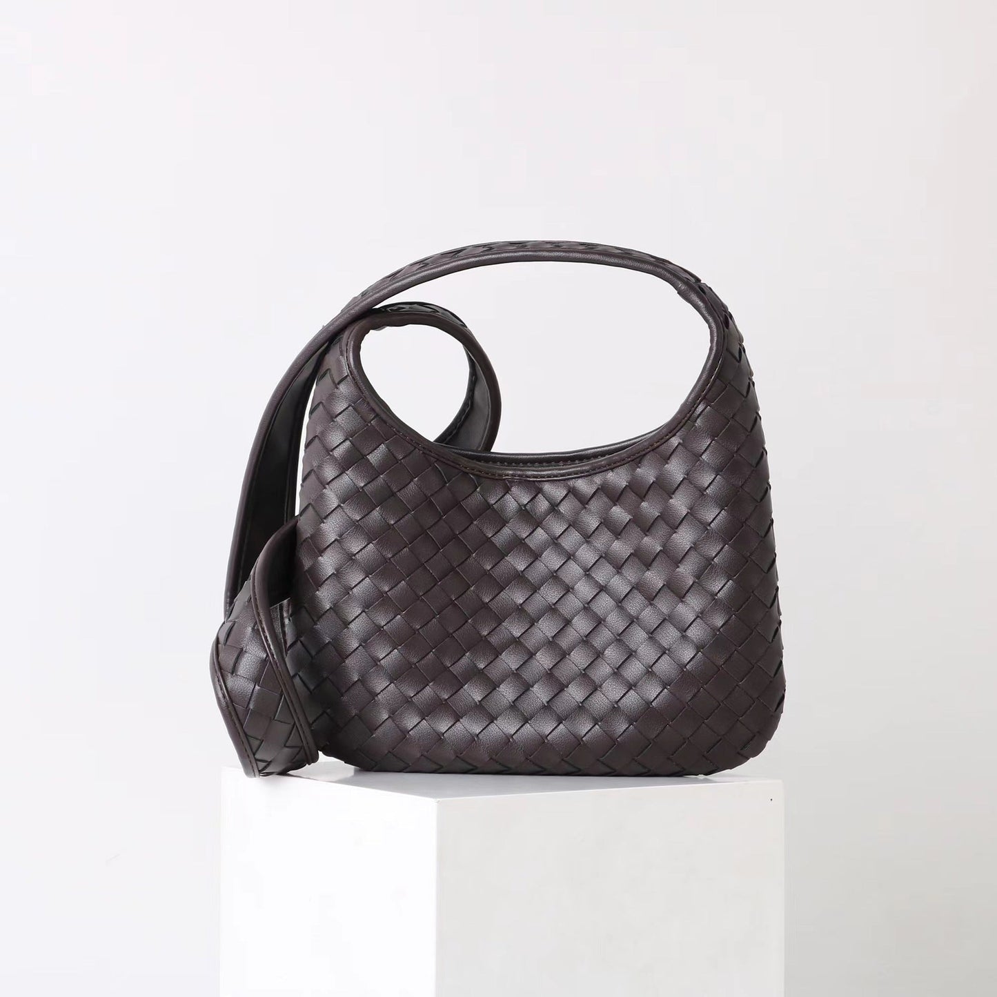 New Women’s Wide-Strap Woven Bag