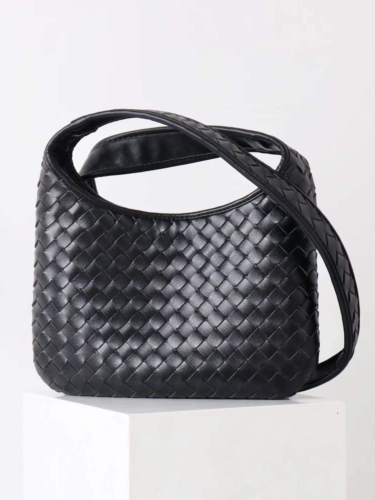 New Women’s Wide-Strap Woven Bag