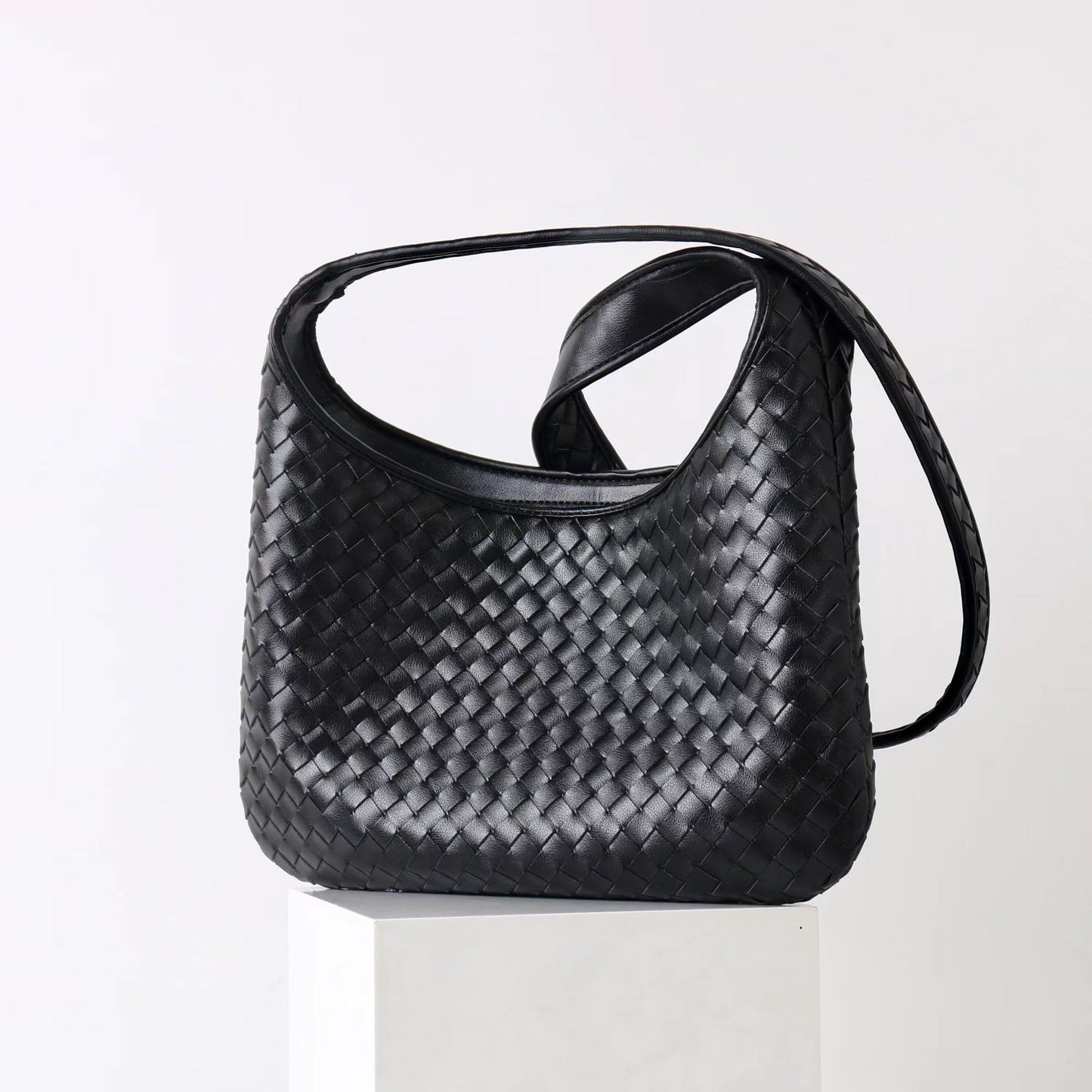New Women’s Wide-Strap Woven Bag
