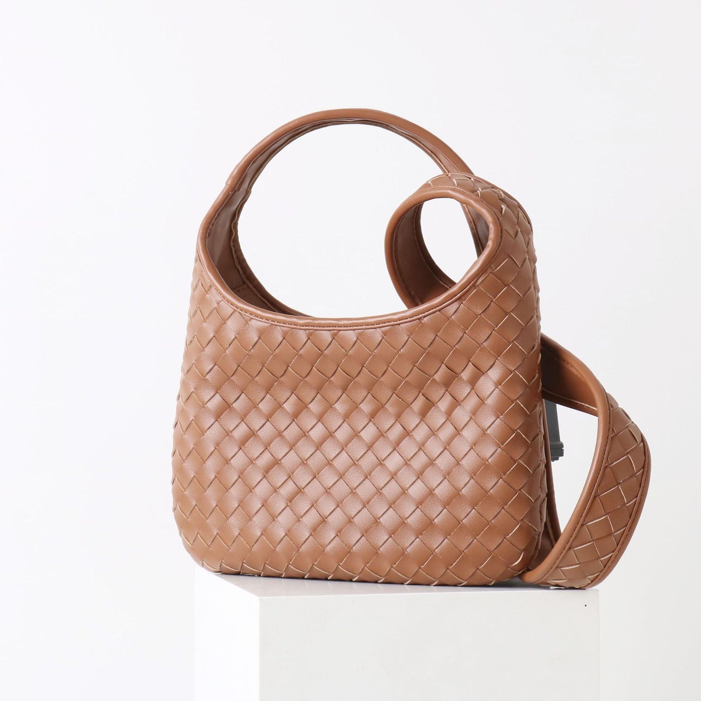 New Women’s Wide-Strap Woven Bag