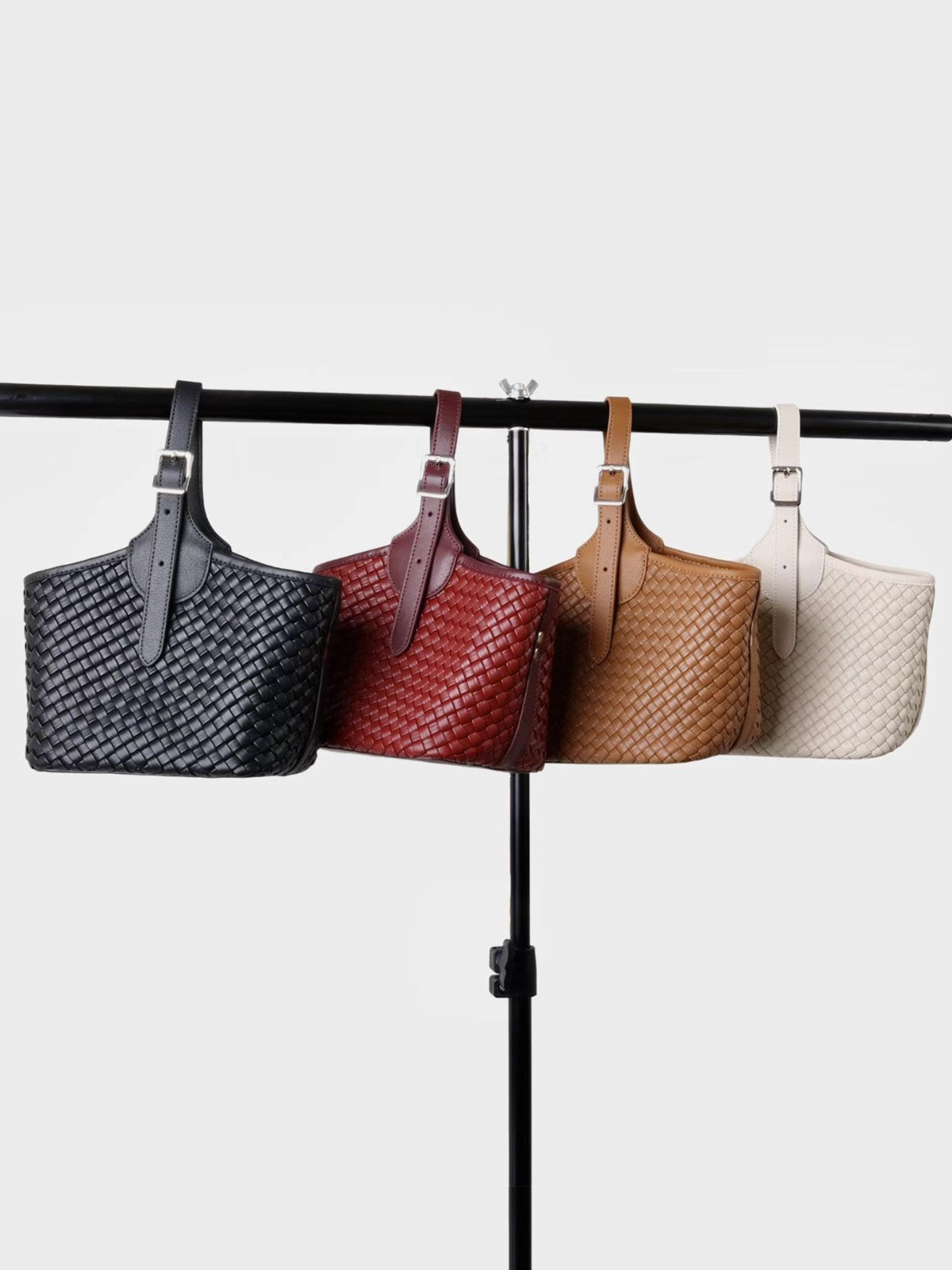 Women’s braided basket bag