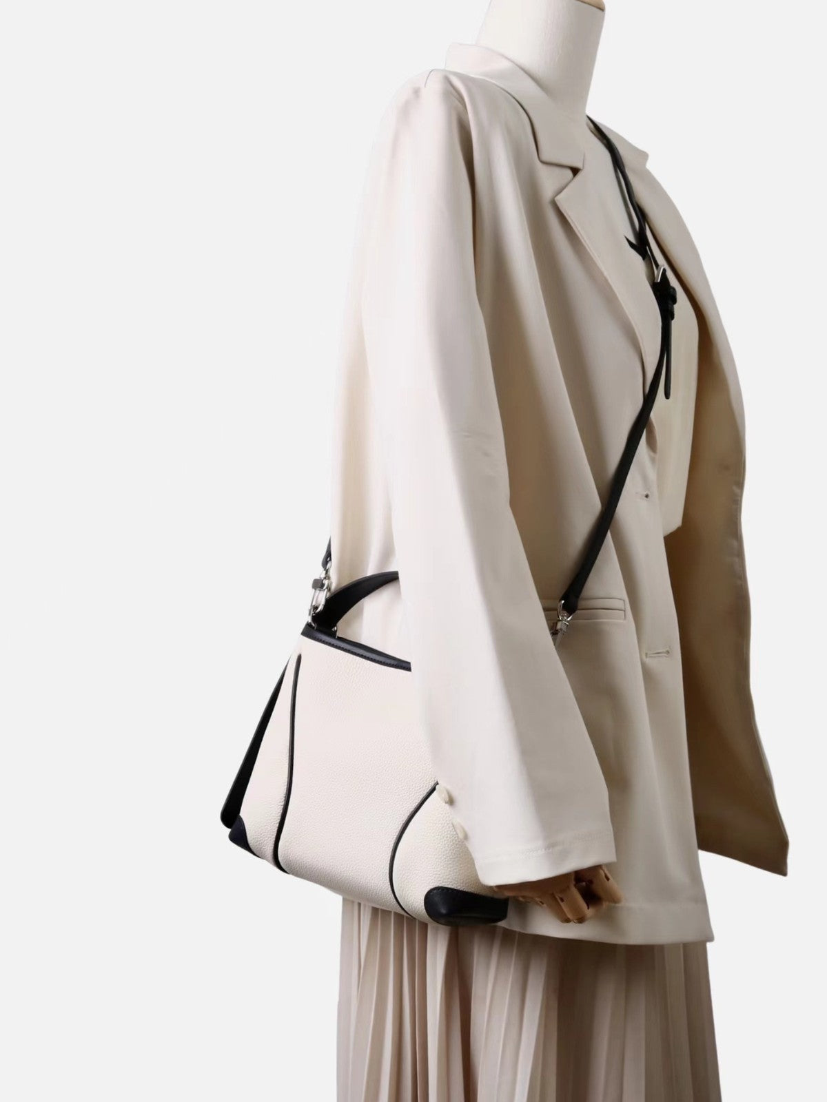 Women’s Classic Bucket Bag