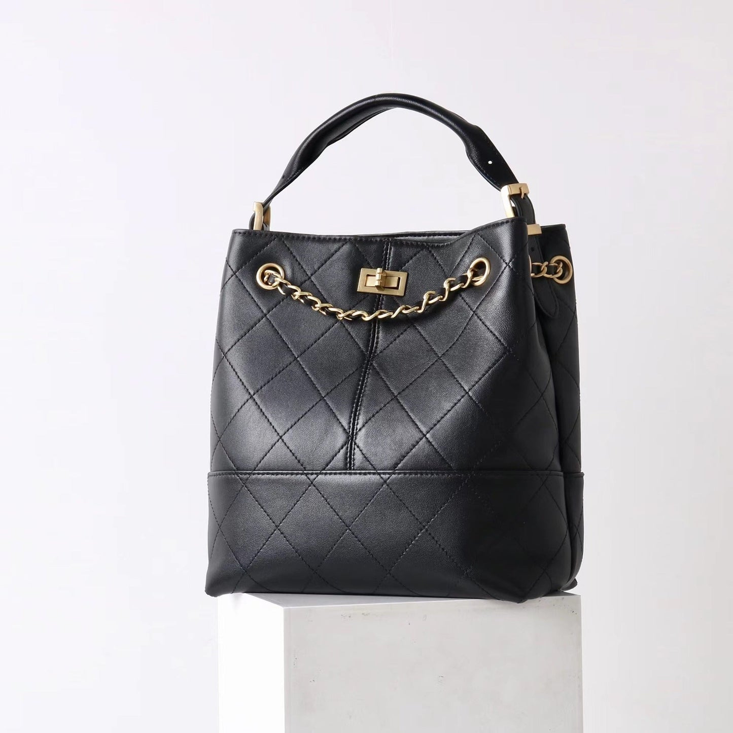 Women’s Classic Style Frosted Sheepskin Exquisite Shoulder Bag