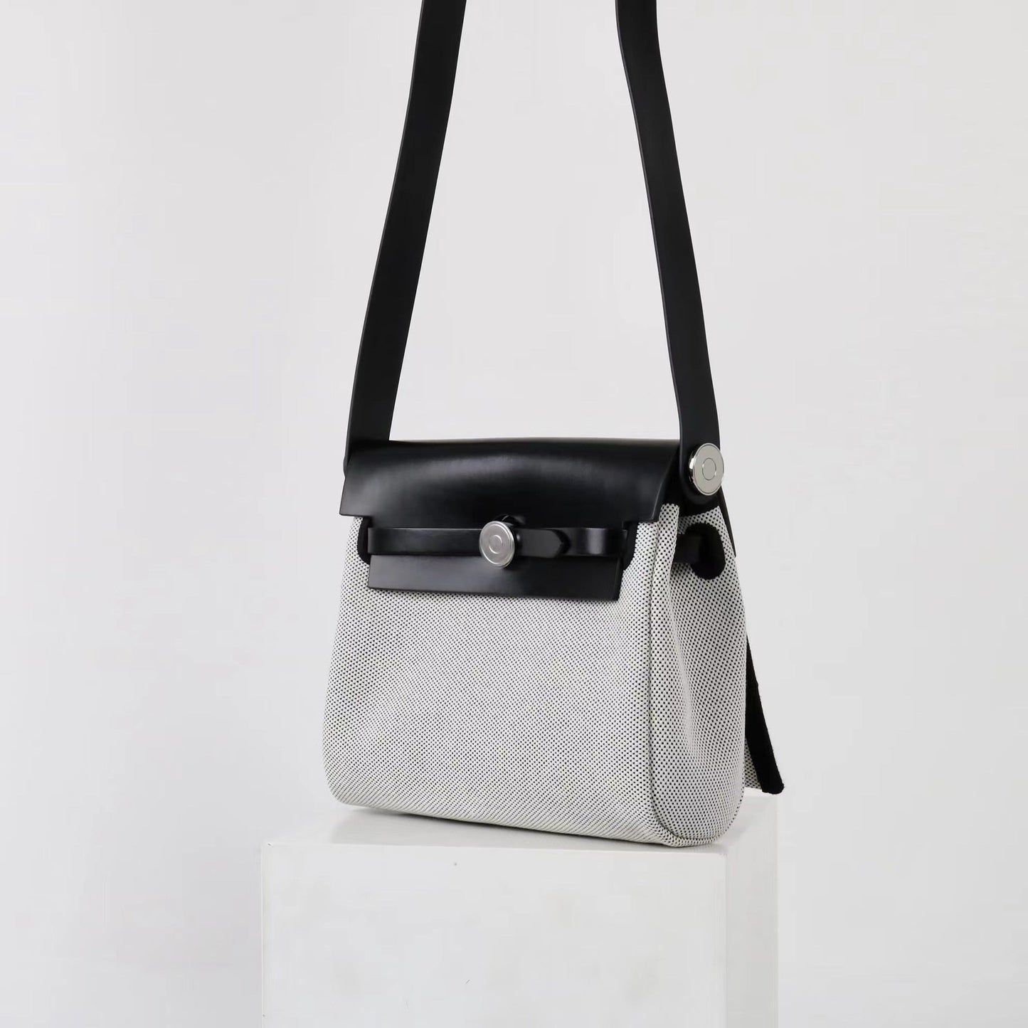 Women’s cowhide canvas bag