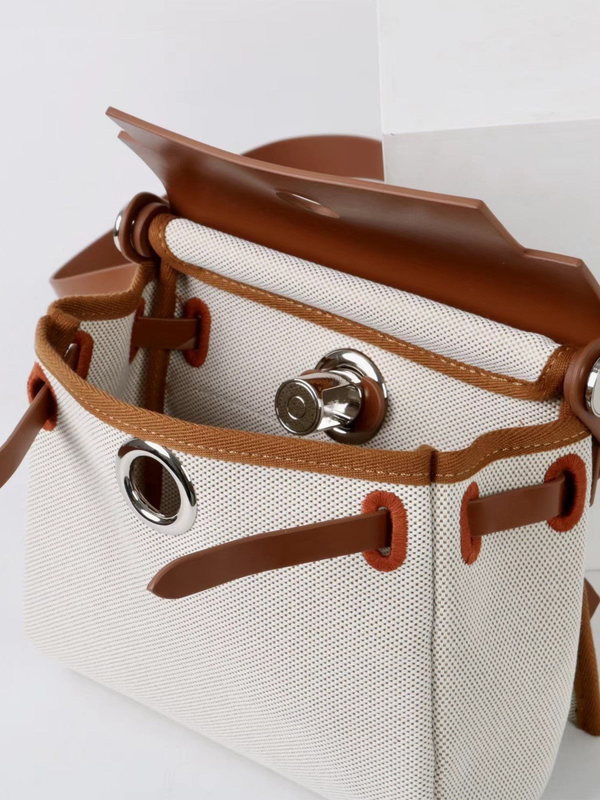 Women’s cowhide canvas bag