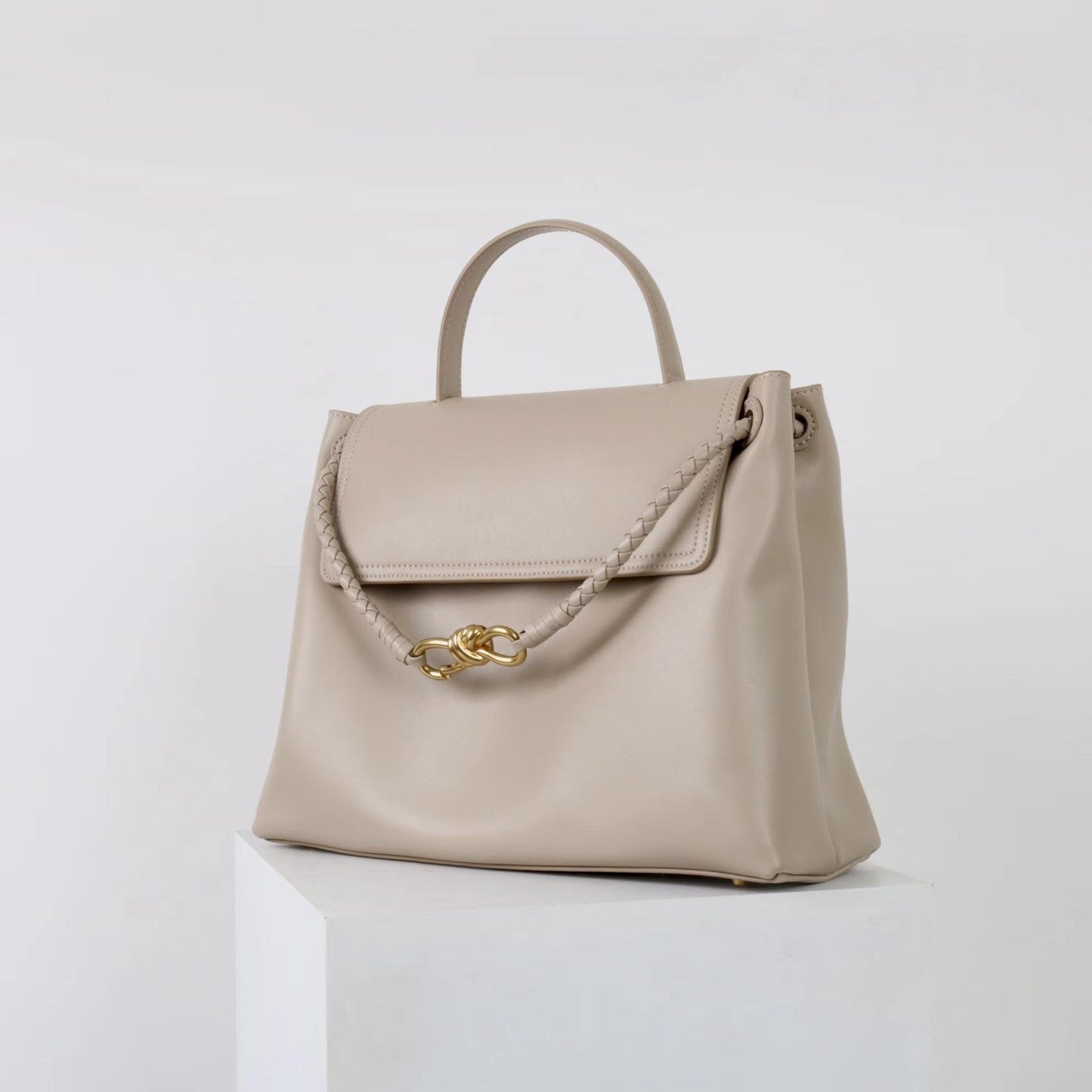 Women’s cowhide tote bag