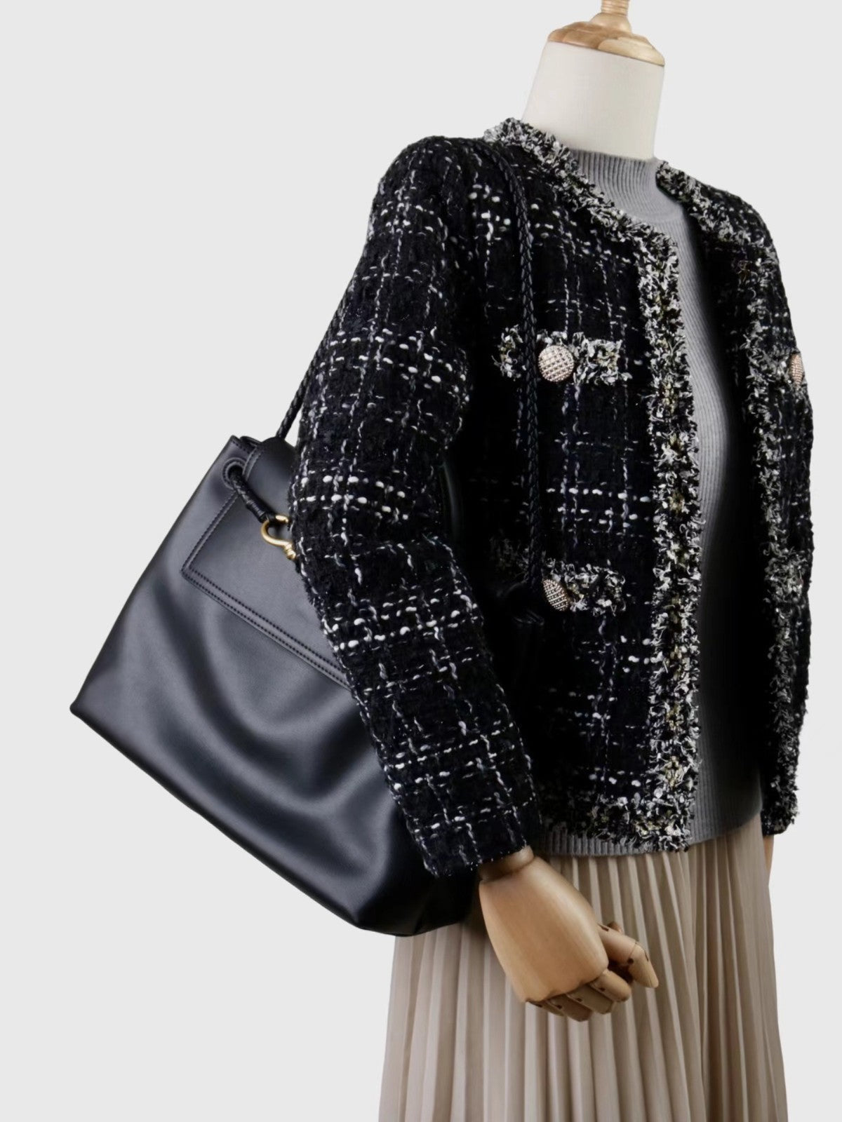 Women’s cowhide tote bag
