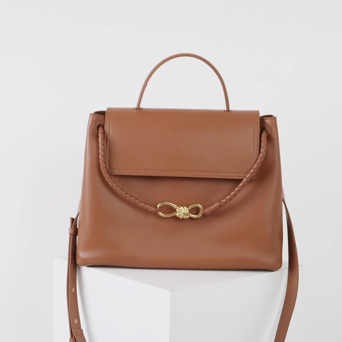 Women’s cowhide tote bag