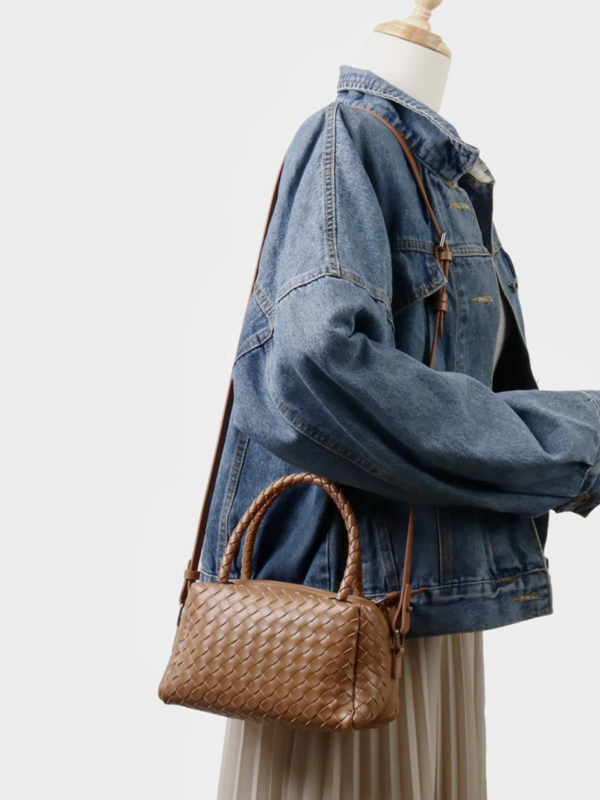 Womens Cowhide woven bag