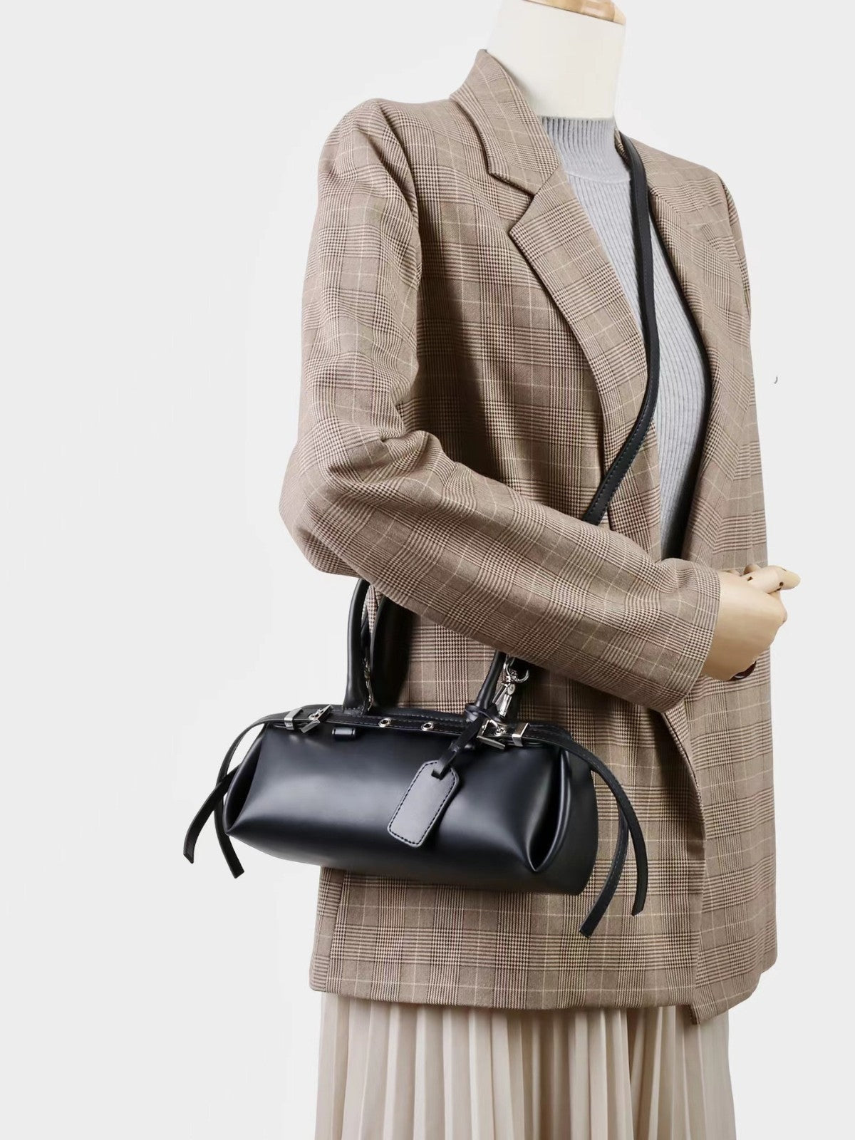 Women’s exquisite handbag