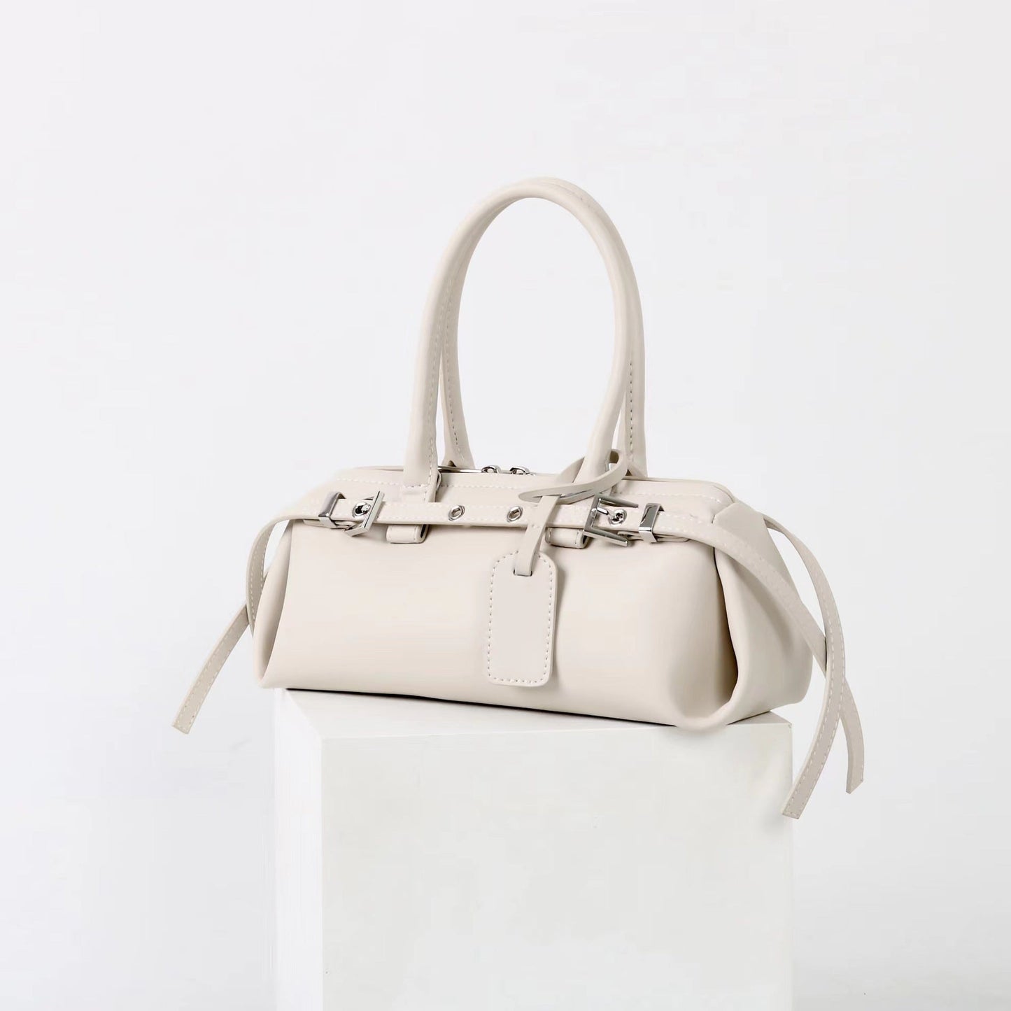 Women’s exquisite handbag
