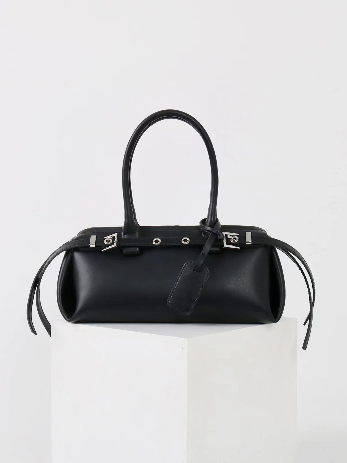 Women’s exquisite handbag