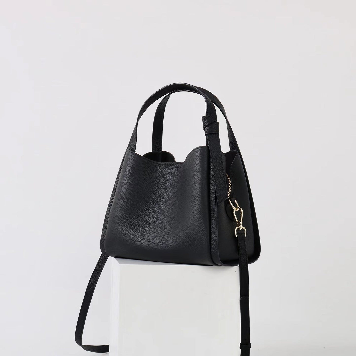 Women’s first-layer handbag