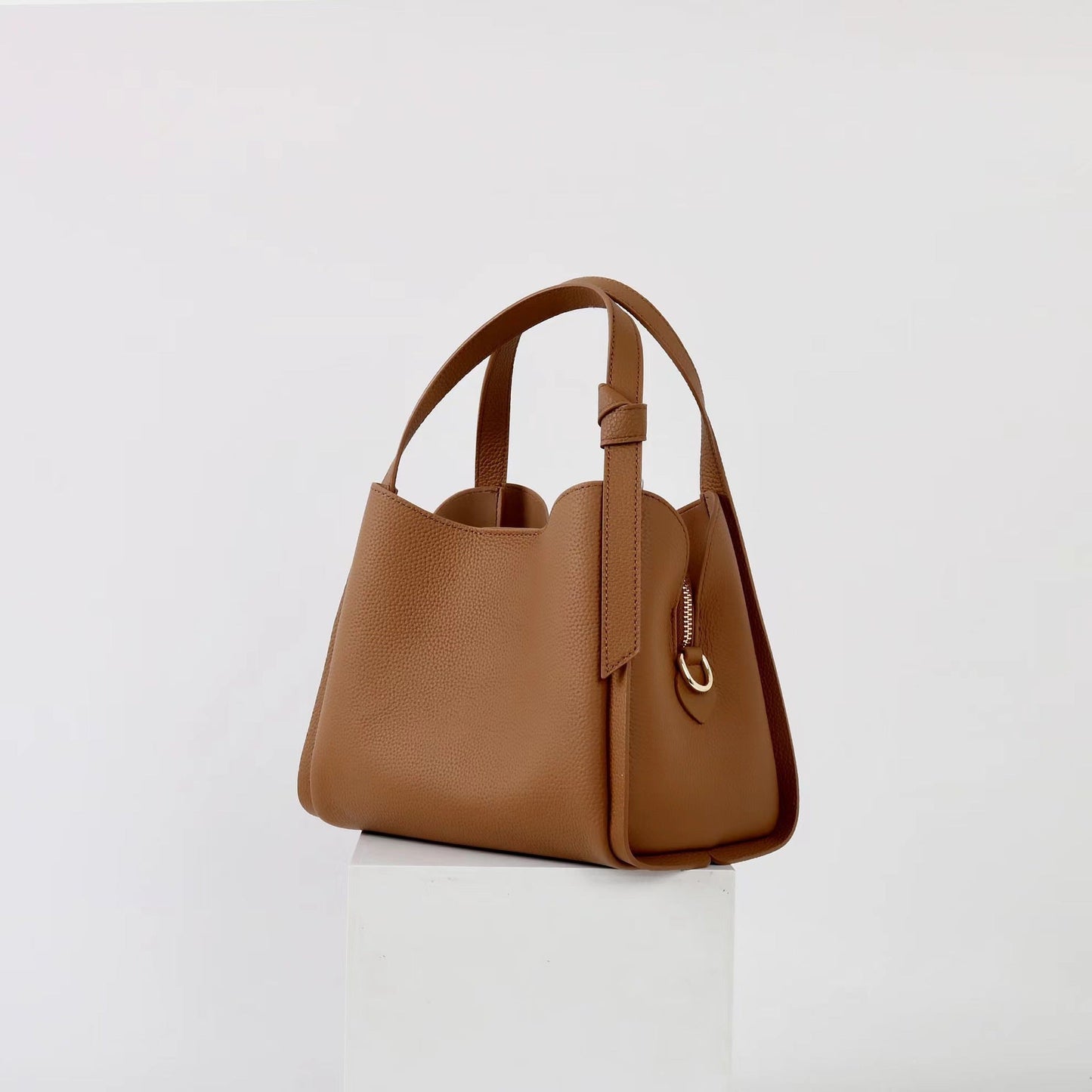 Women’s first-layer handbag