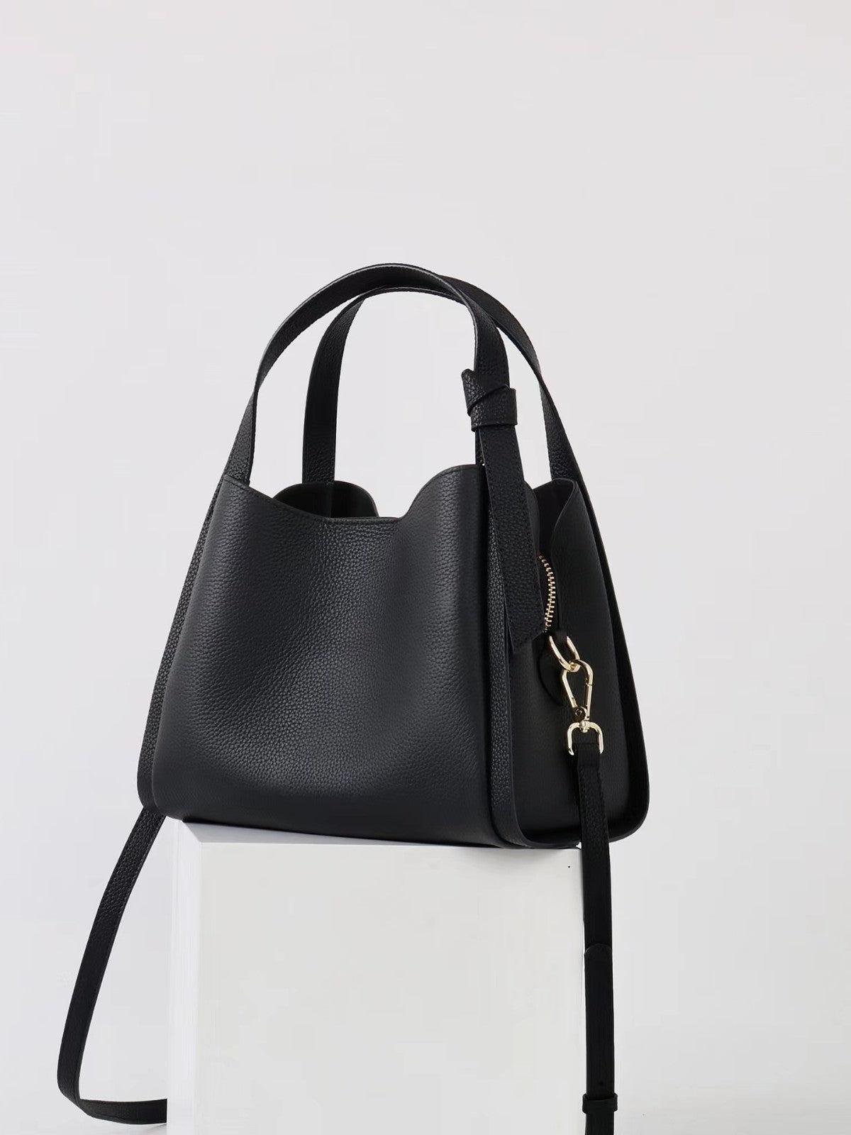 Women’s first-layer handbag