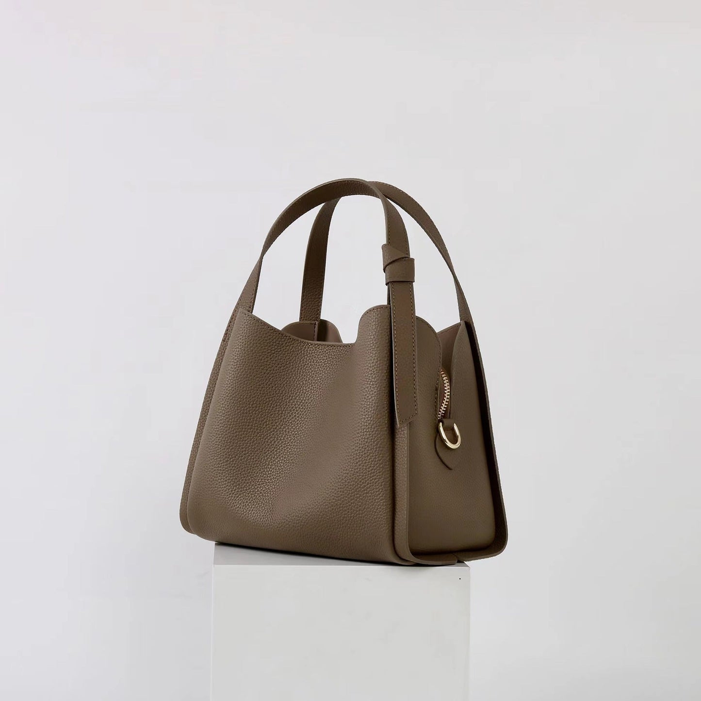 Women’s first-layer handbag