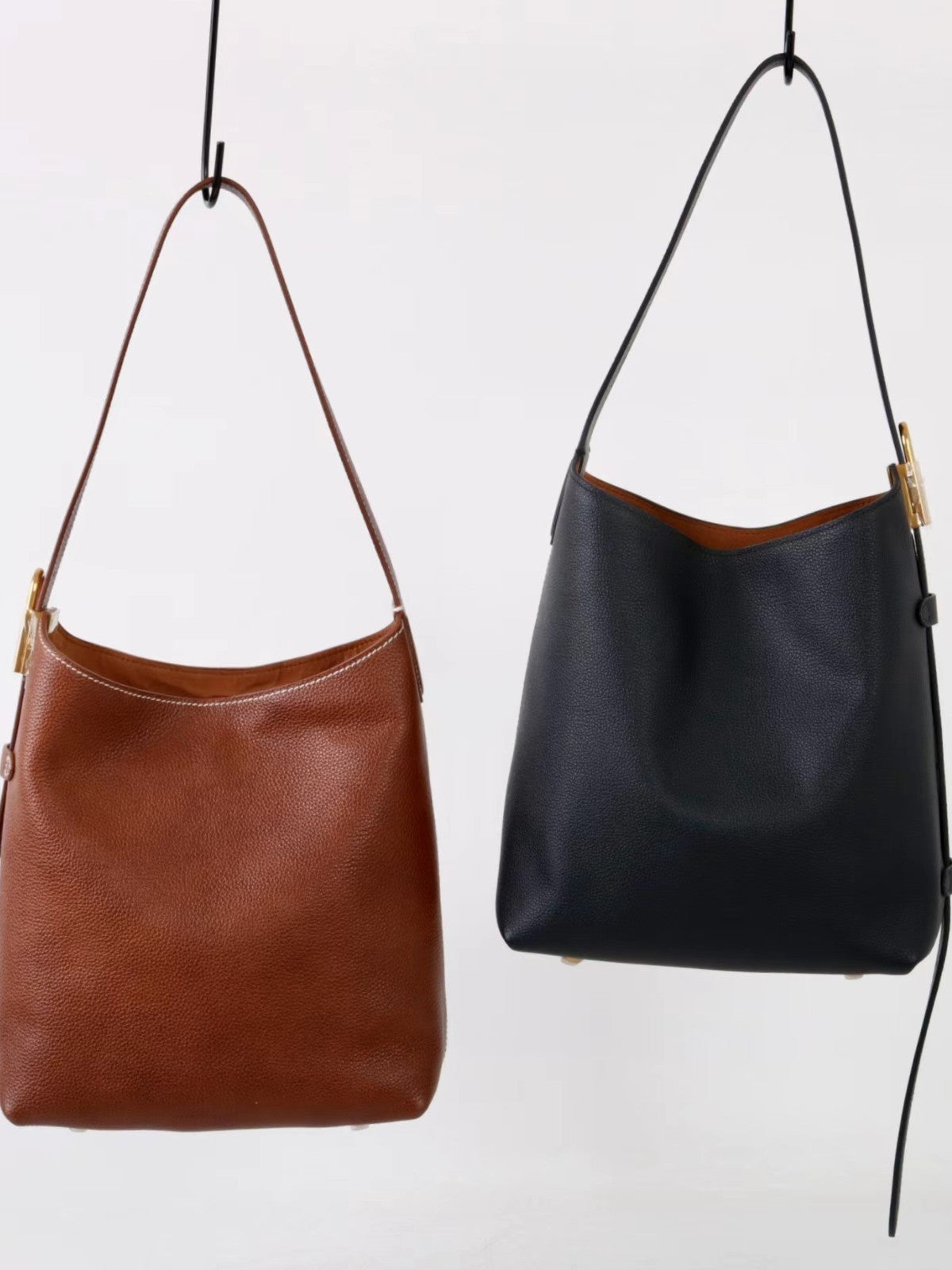 Women’s hobo bag