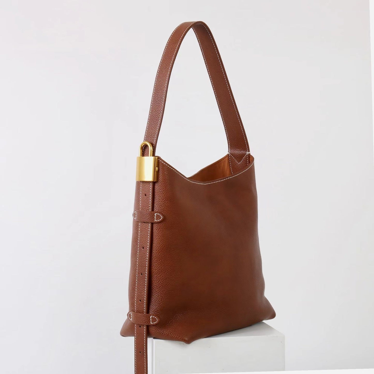 Women’s hobo bag