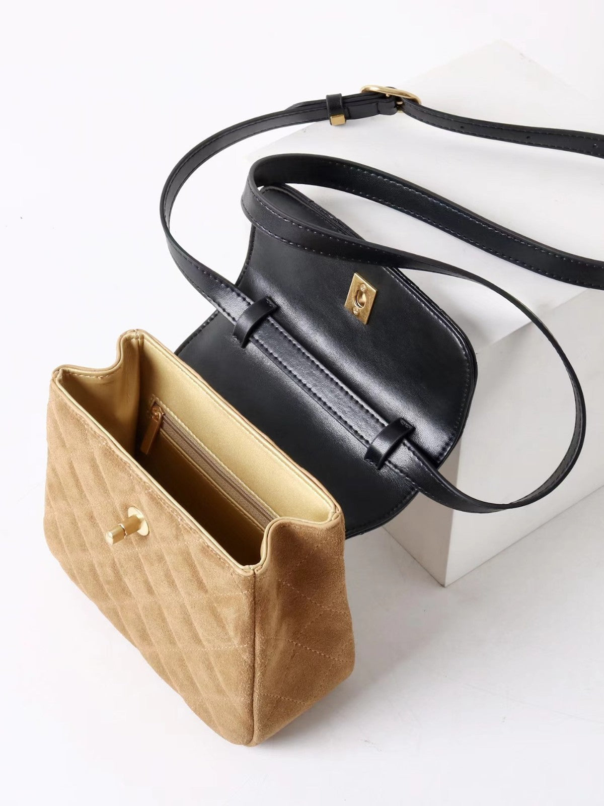 Women’s Little Flavor Frosted Sheepskin Exquisite Bag