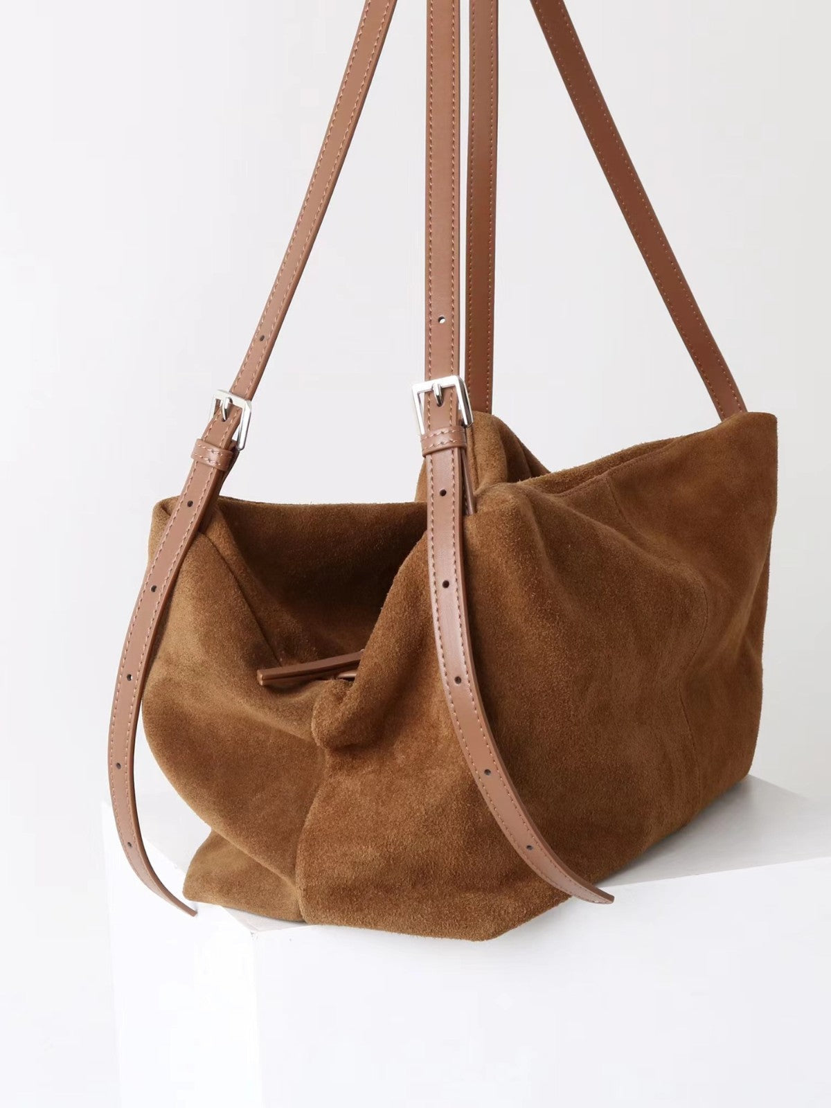 Women’s loose pillow bag