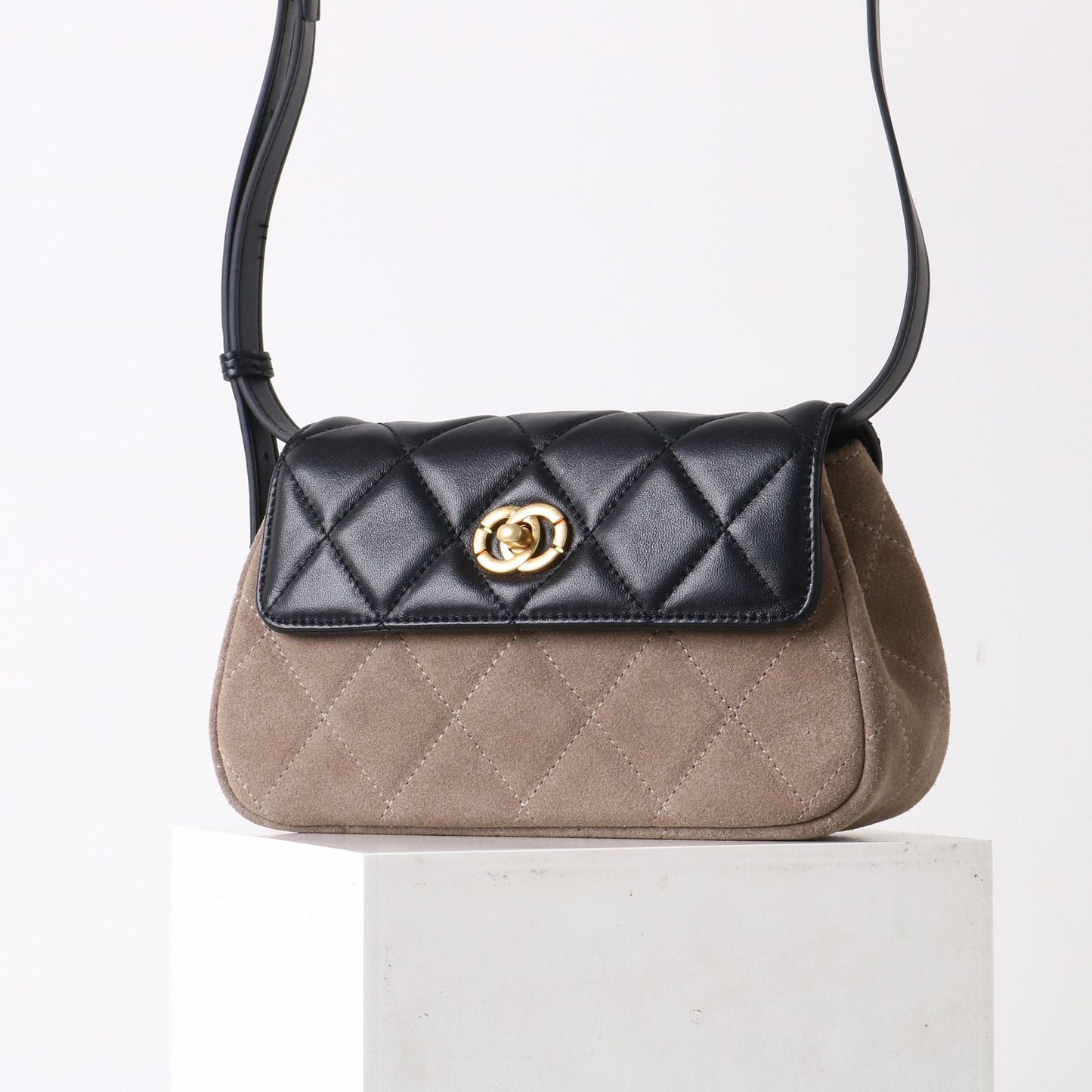 Women’s new sheepskin one-shoulder crossbody bag