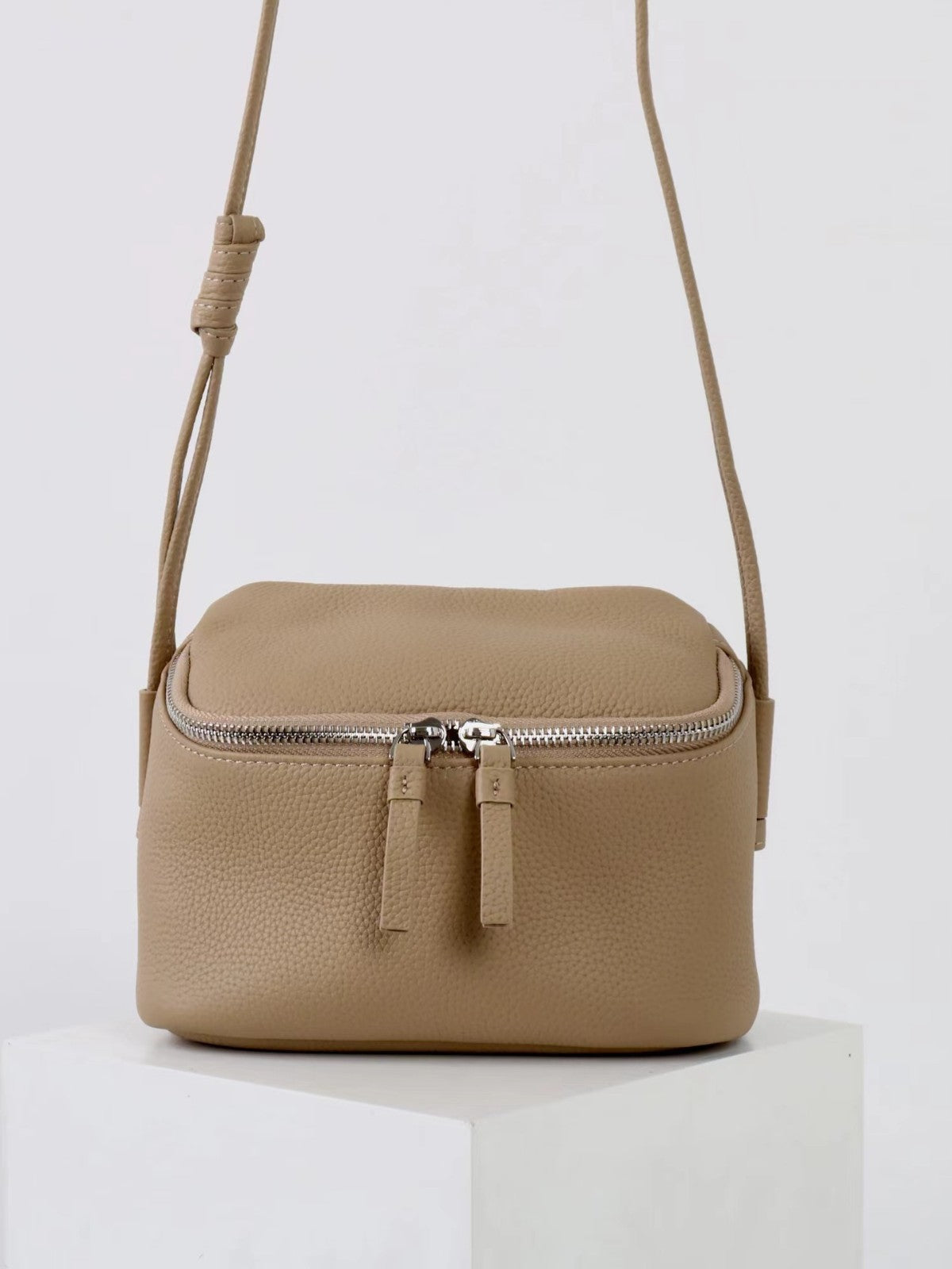 Women’s top crossbody bag