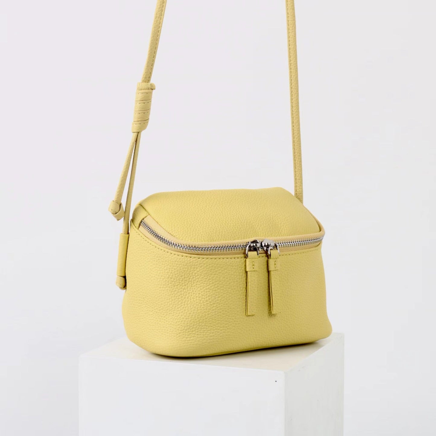 Women’s top crossbody bag