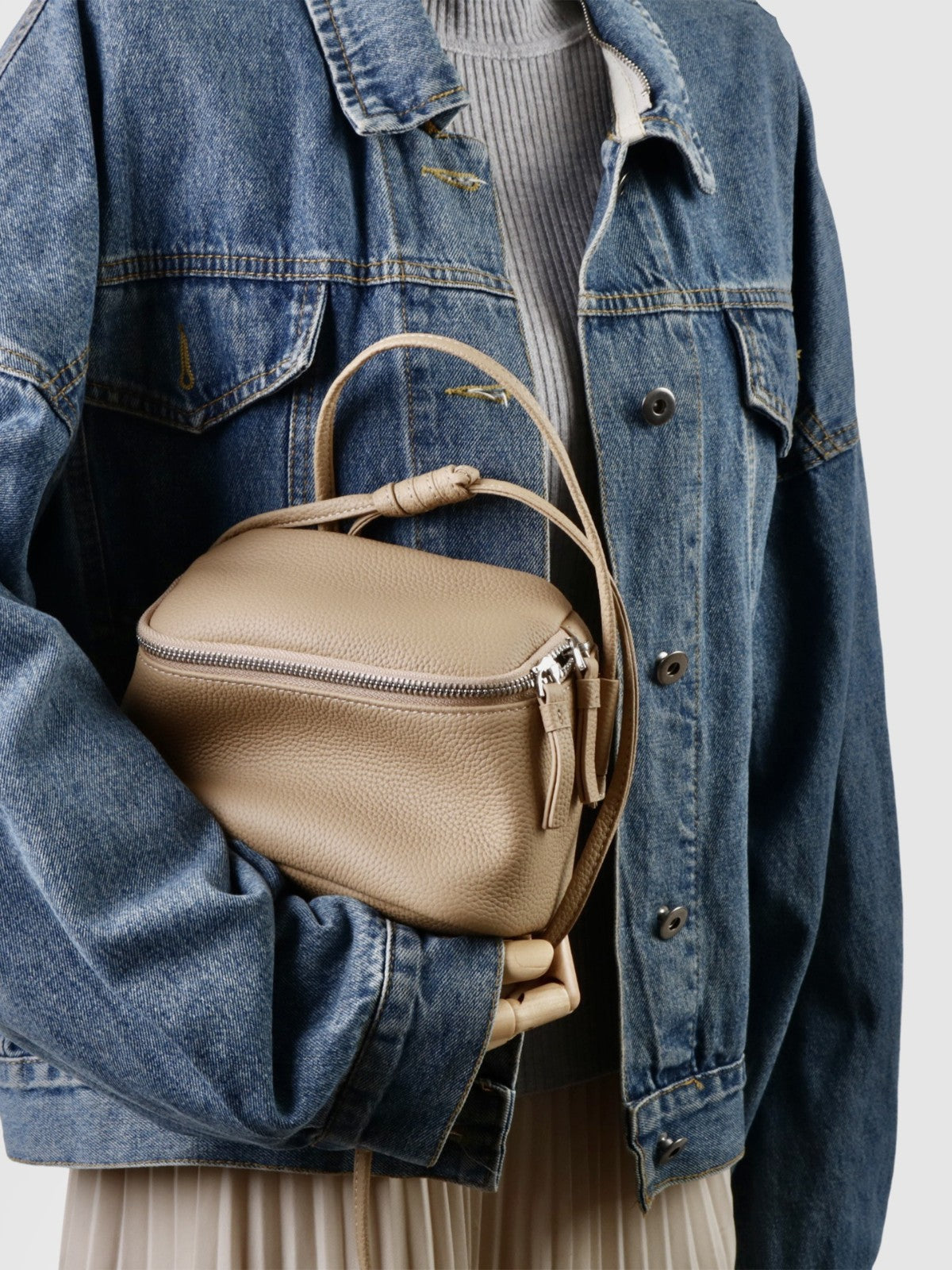 Women’s top crossbody bag