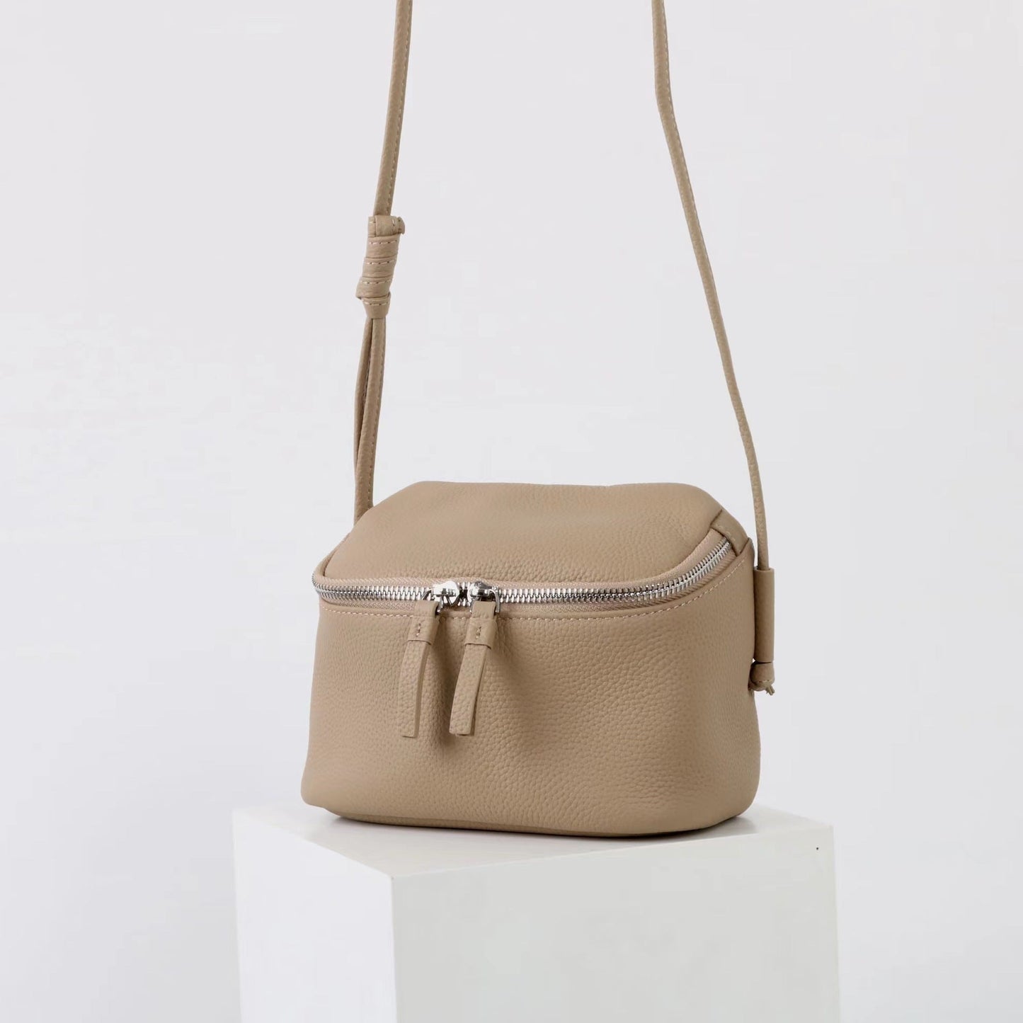 Women’s top crossbody bag