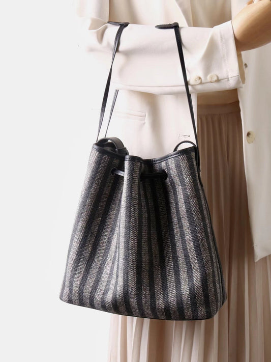 New Women’s Classic Bucket Bag