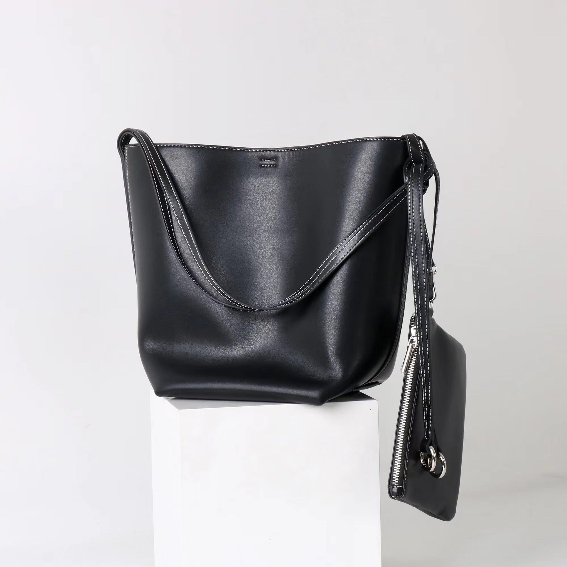 New Women’s Large Carrying Bag