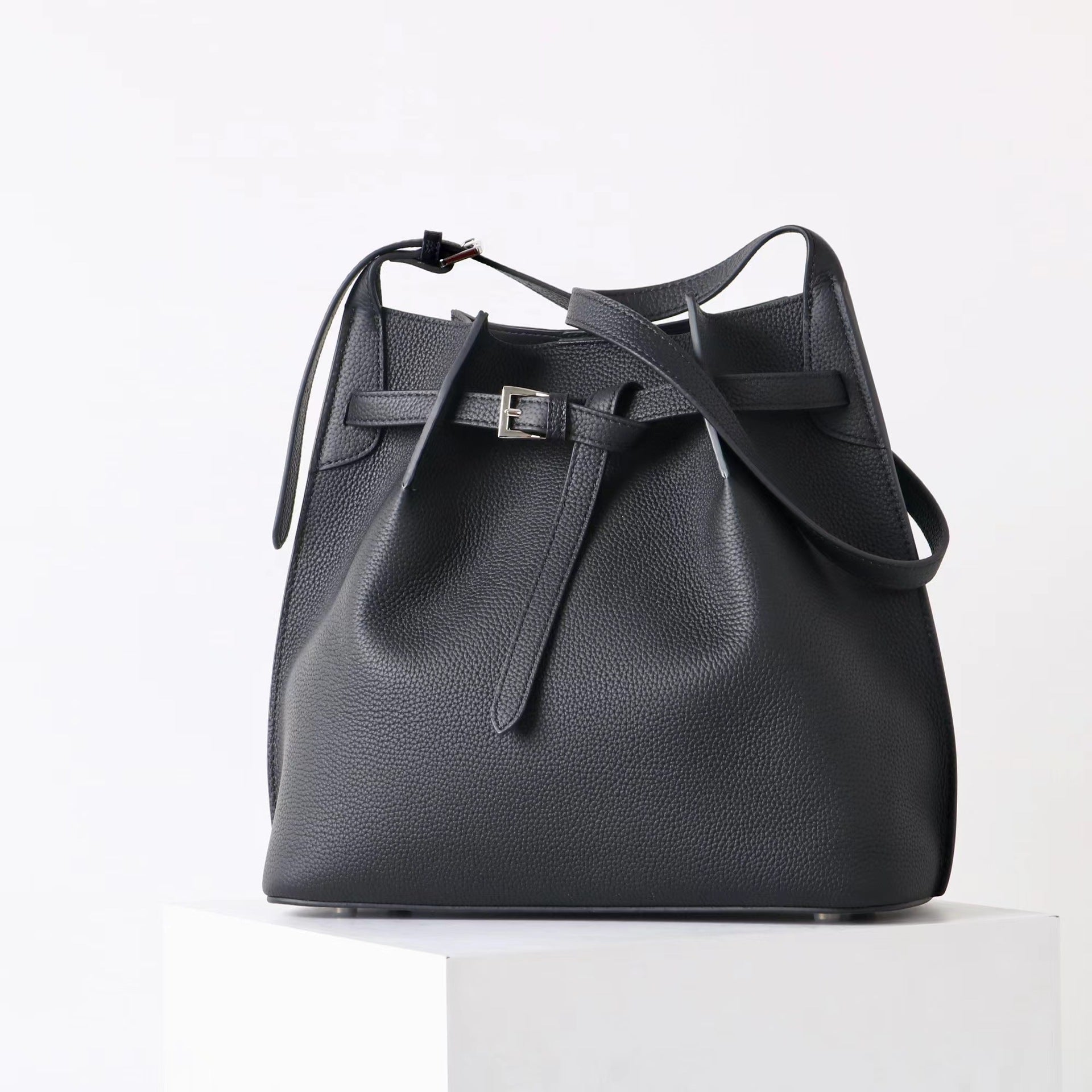 New Women’s Large Carrying Bag