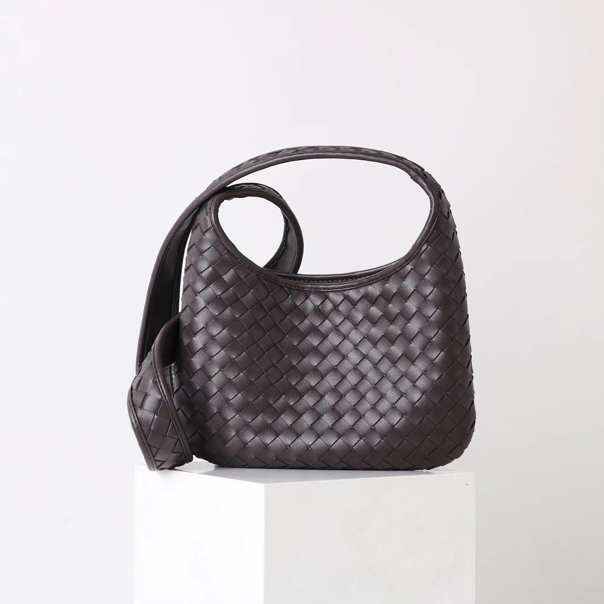 New Women’s Wide-Strap Woven Bag