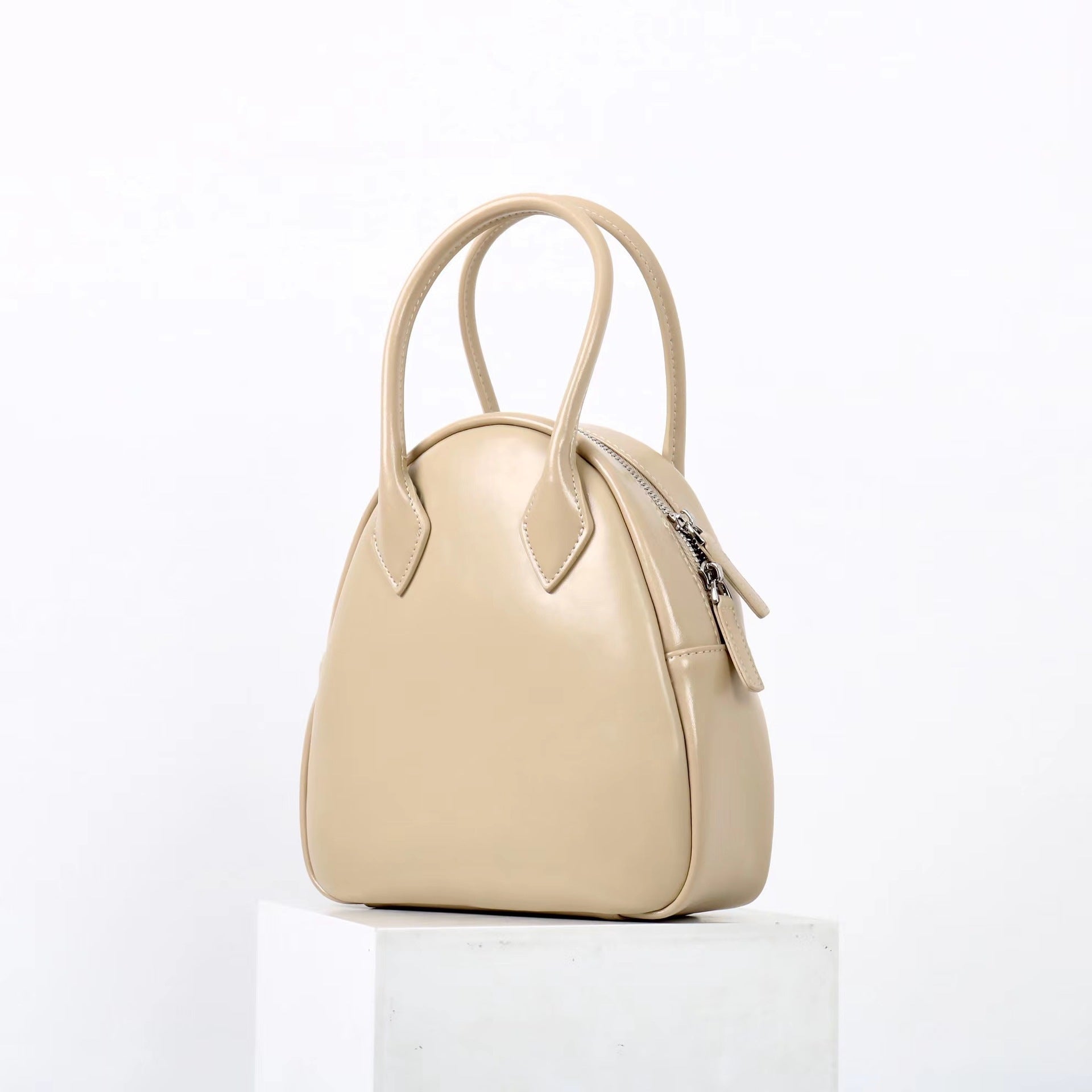 Women’s classic shell bag