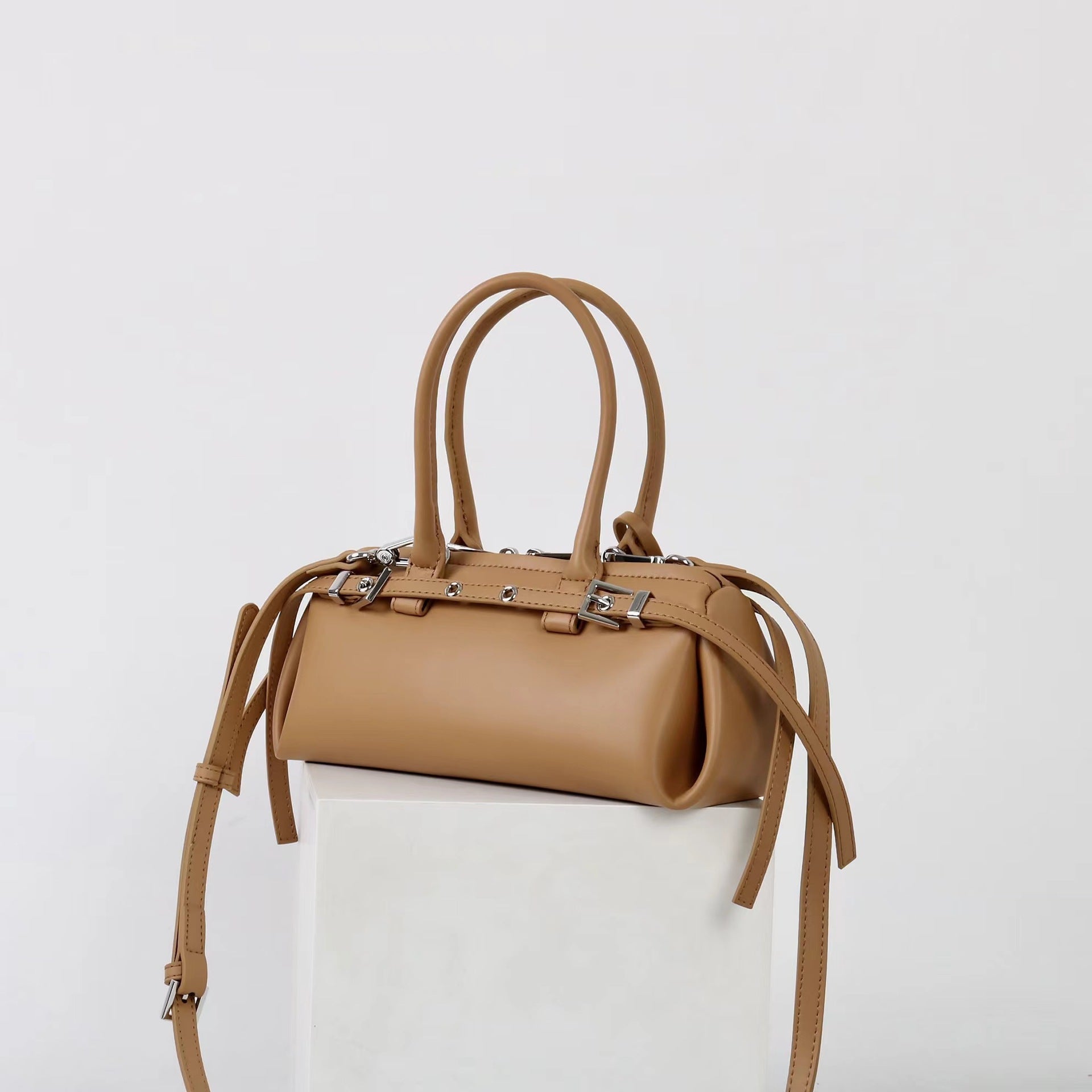Women’s exquisite handbag