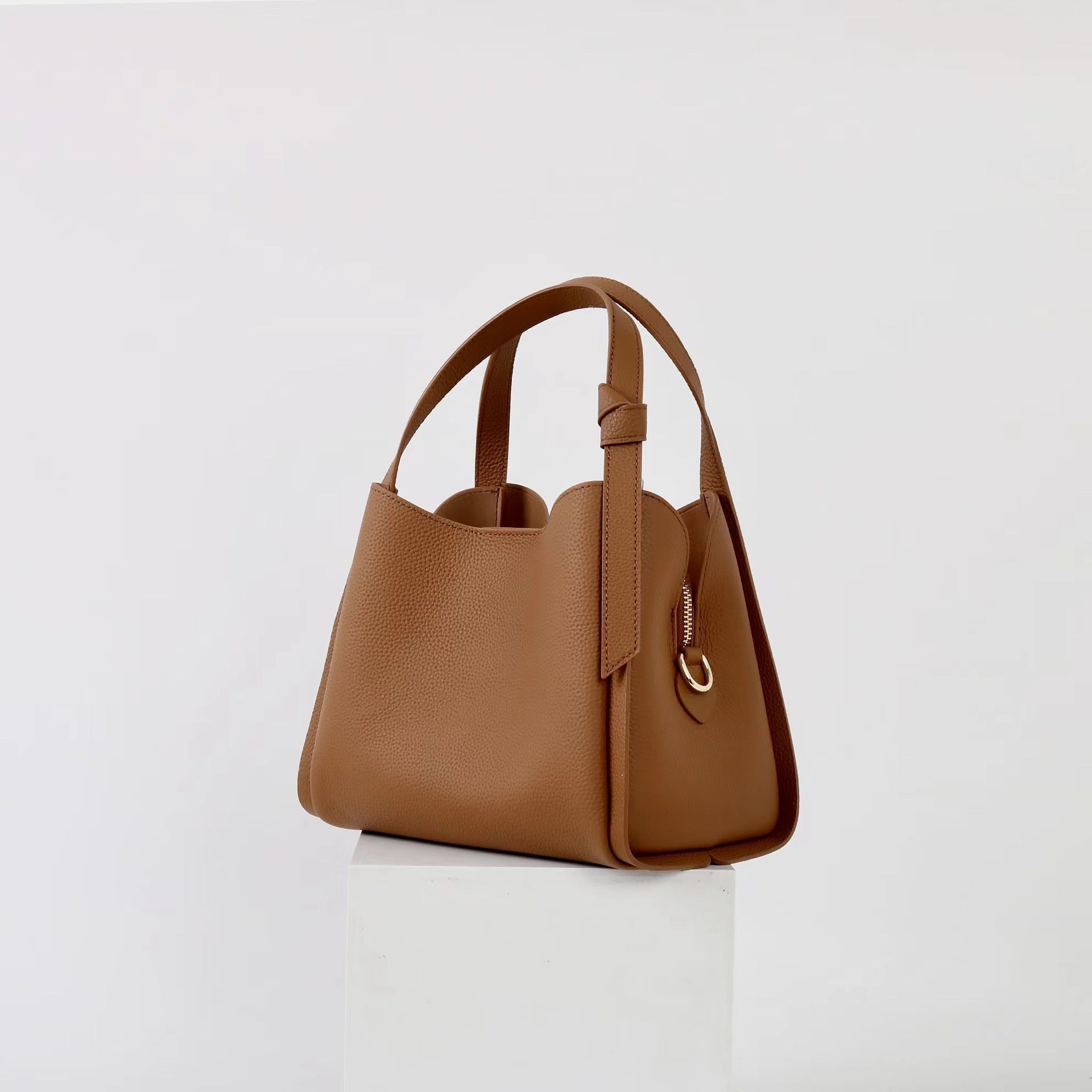 Women’s first-layer handbag