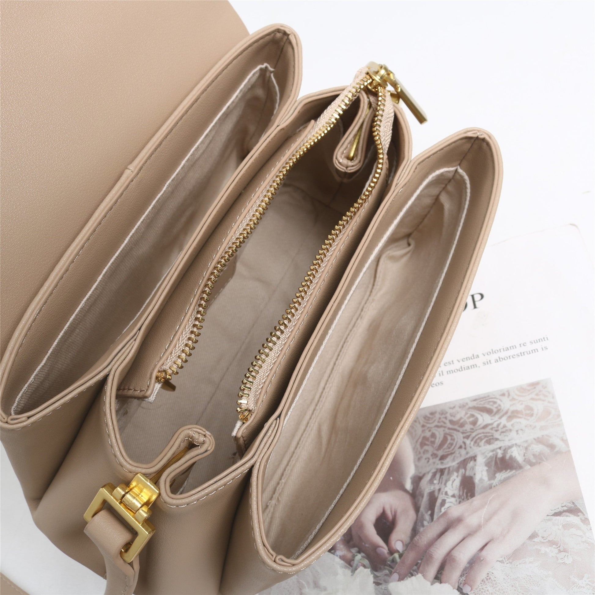 Womens Large Volumn Leather Cross Body Shoulder Bag