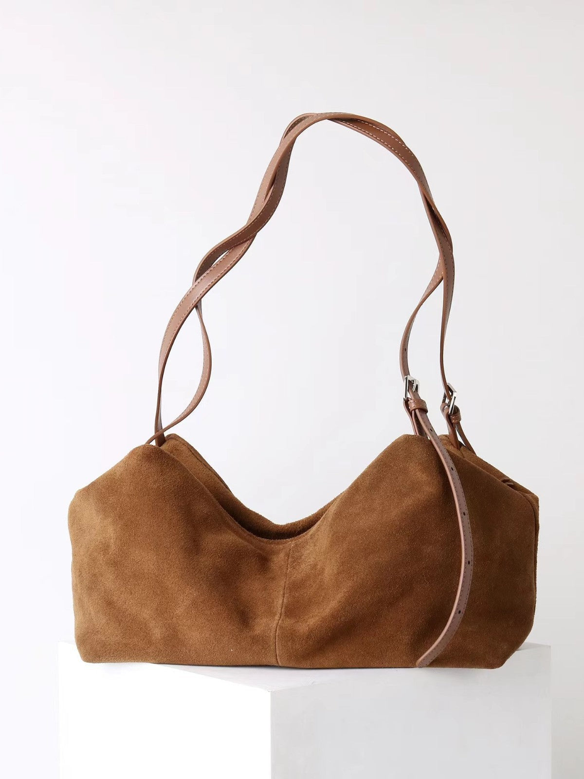 Women’s loose pillow bag