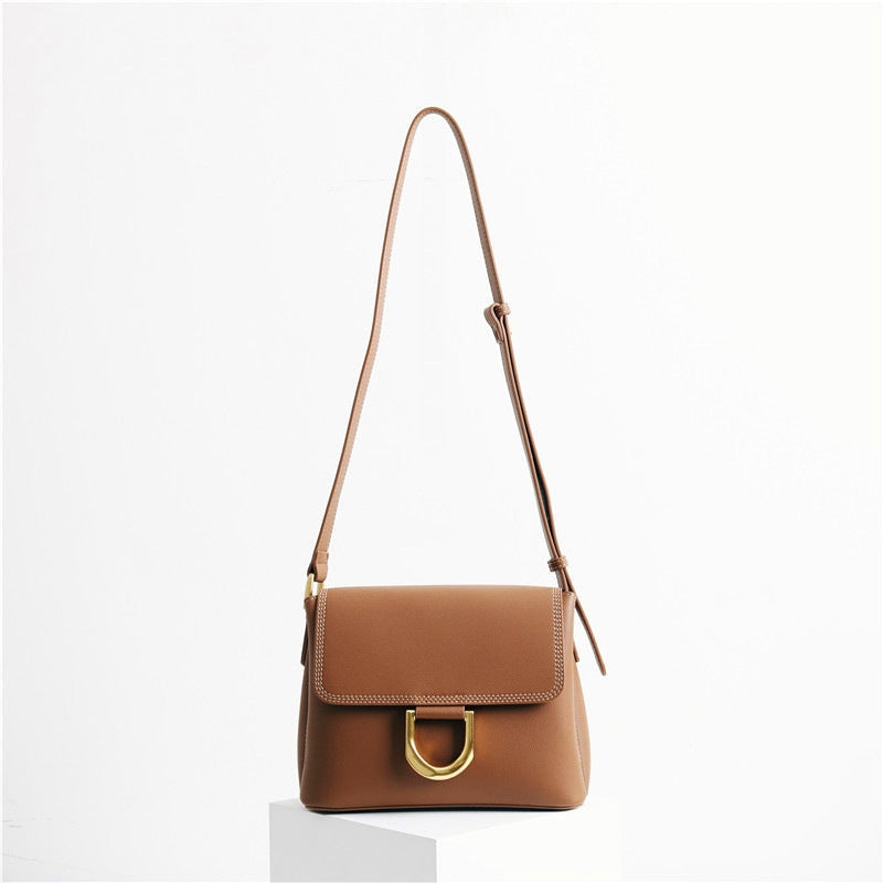 Small Saddle In Grainy Calfskin Leather