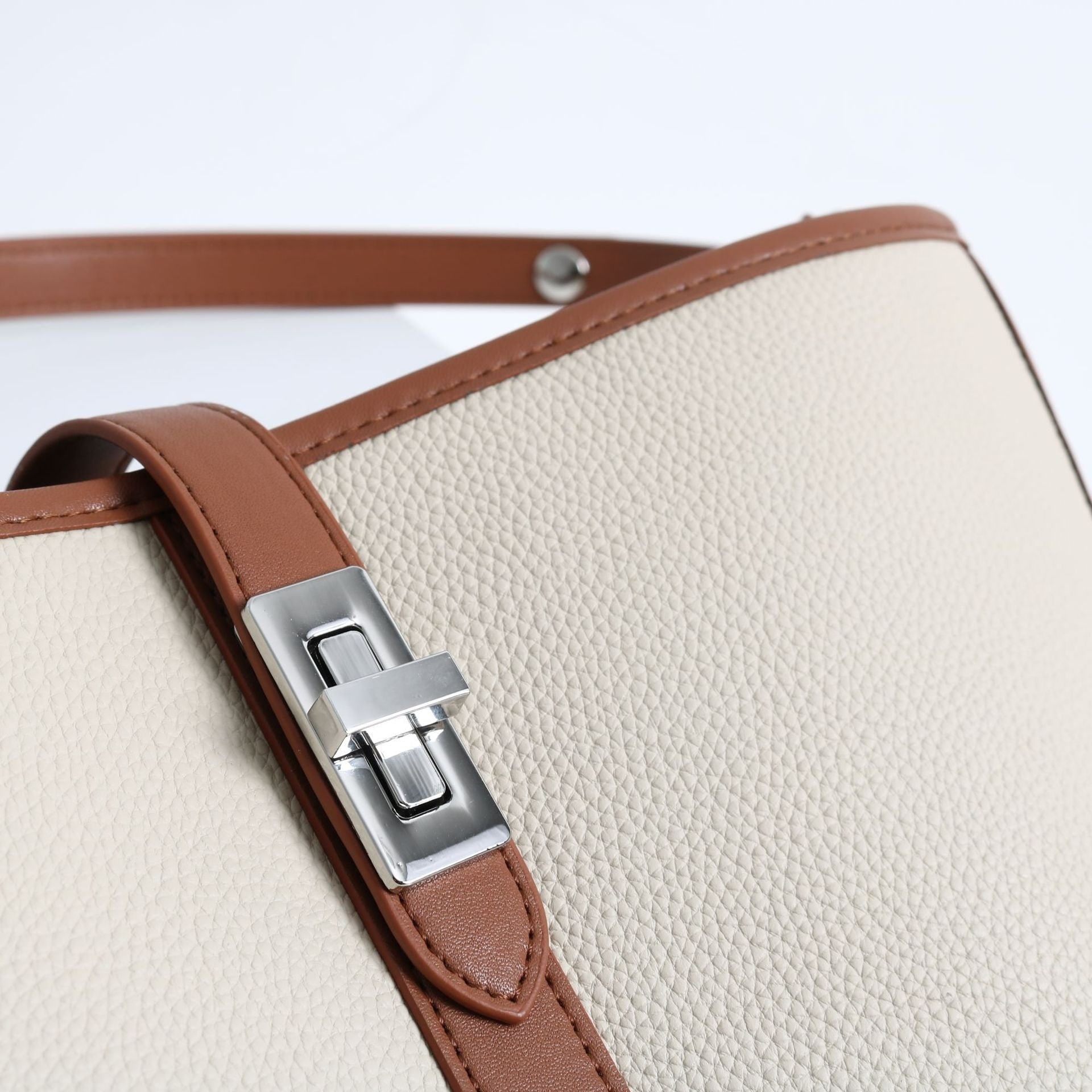 Women’s Leather Hobo Bag